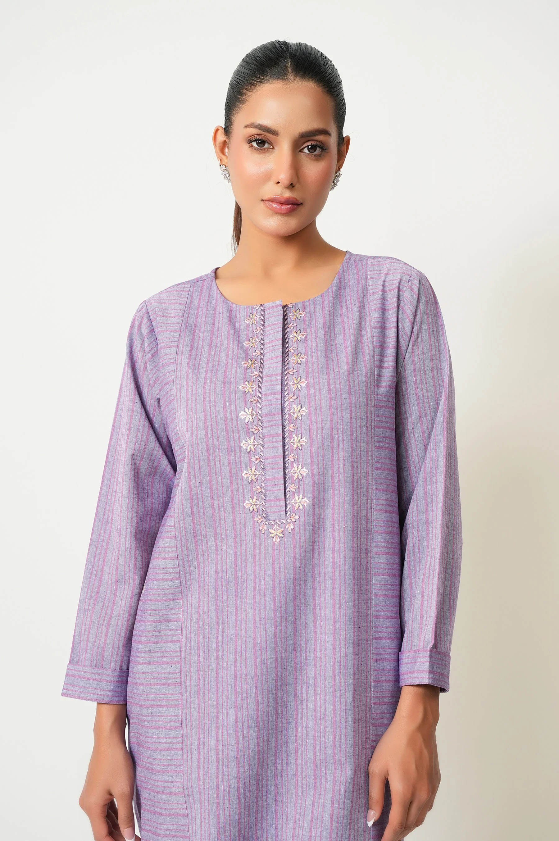 STITCHED EMBROIDERED YARN DYED SHIRT BOTTOM - Image 3