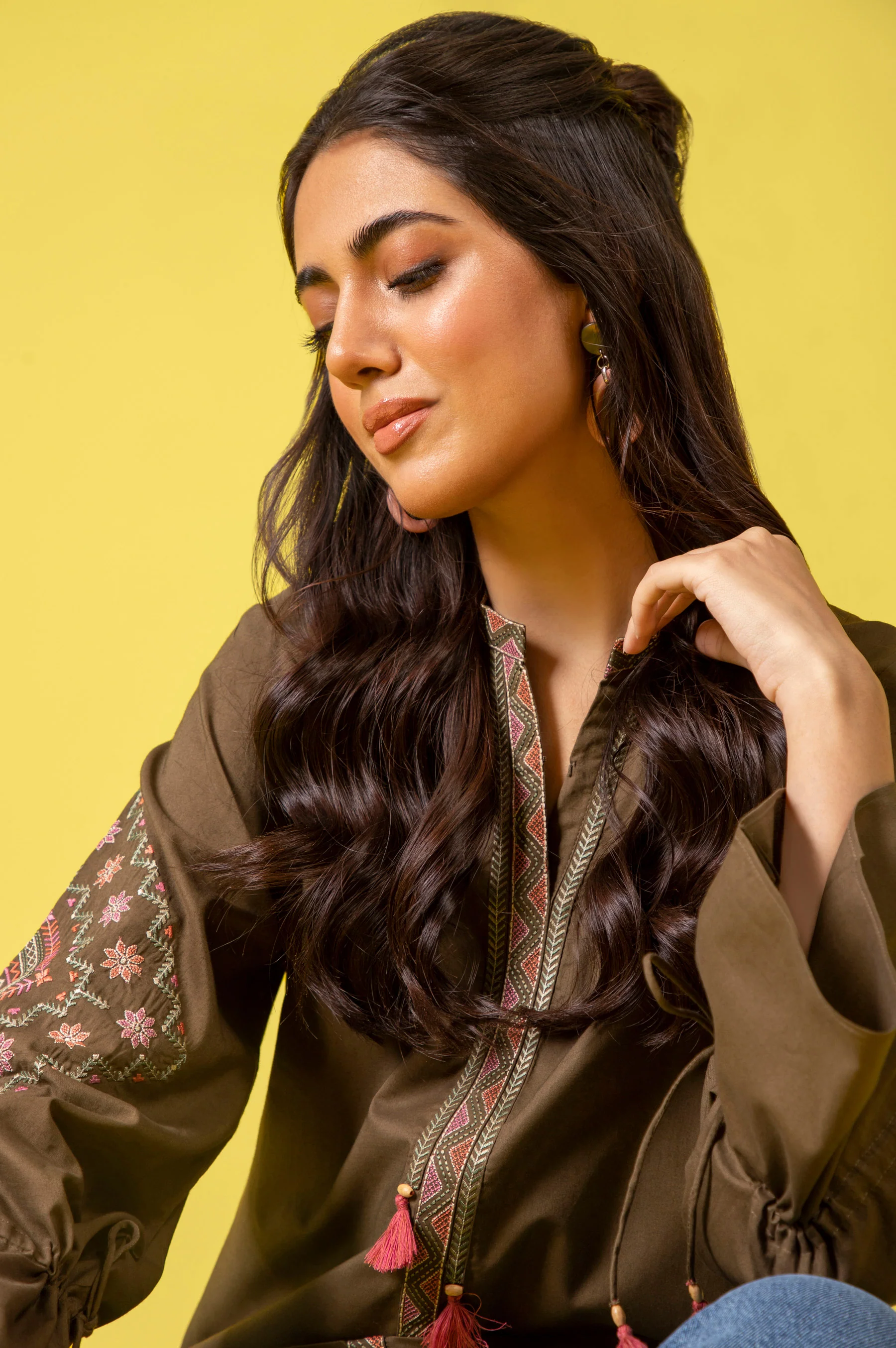 Stitched 1 Piece Embroidered Cambric Shirt - Image 3
