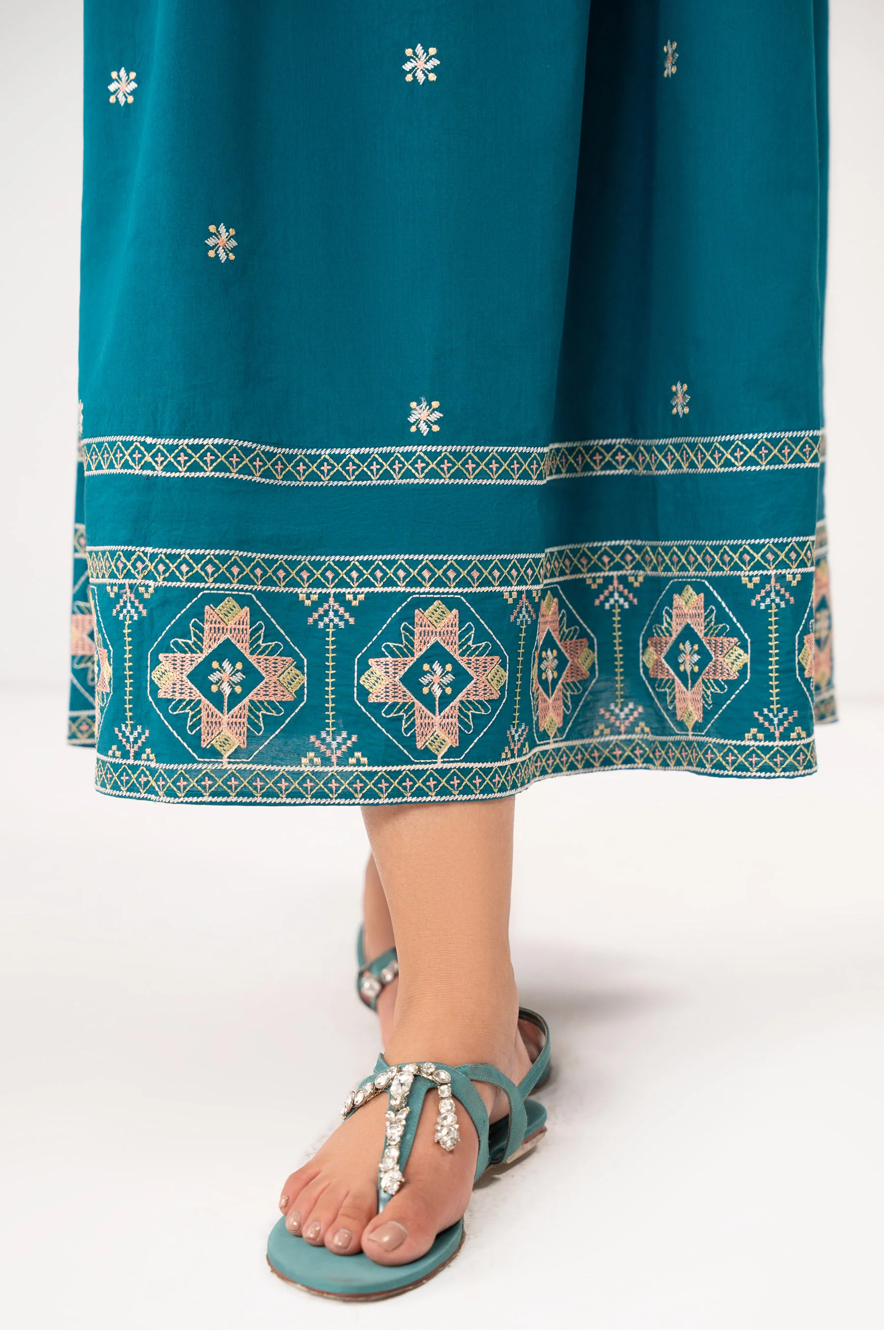 EMBROIDERED DRESS - Image 3