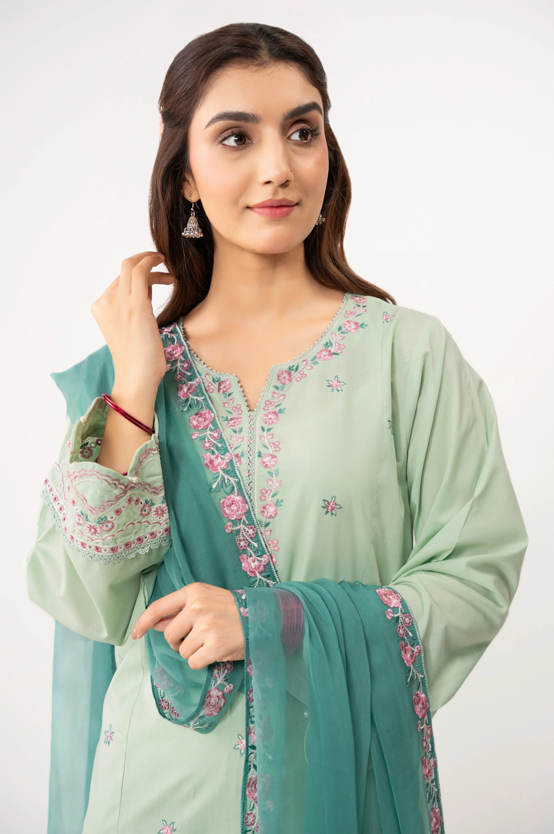 EMBROIDERED SUIT - Image 4