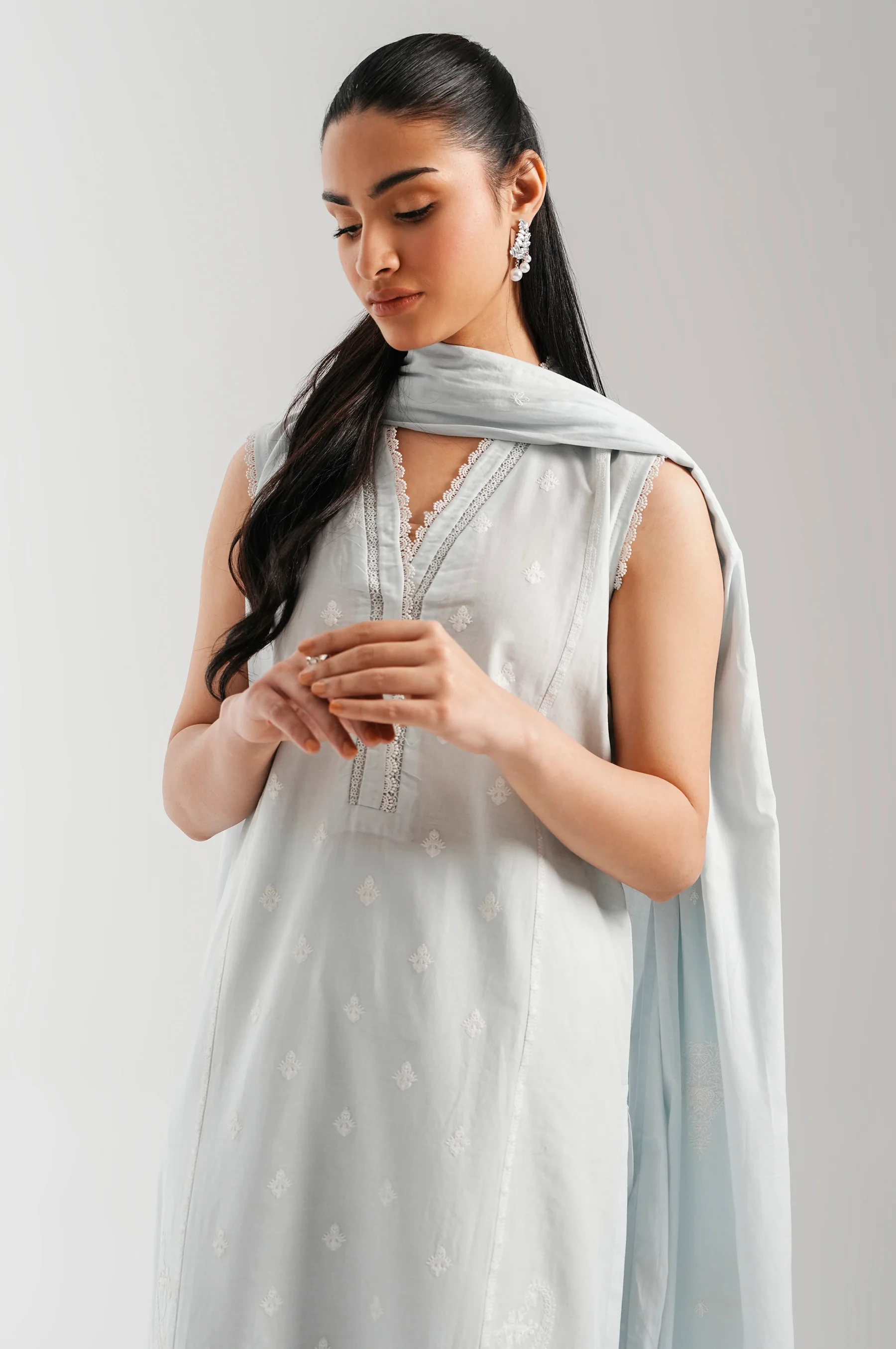 EMBROIDERED CHIKANKARI STITCHED DUPATTA (FACTORY E-OUTLET) - Image 5