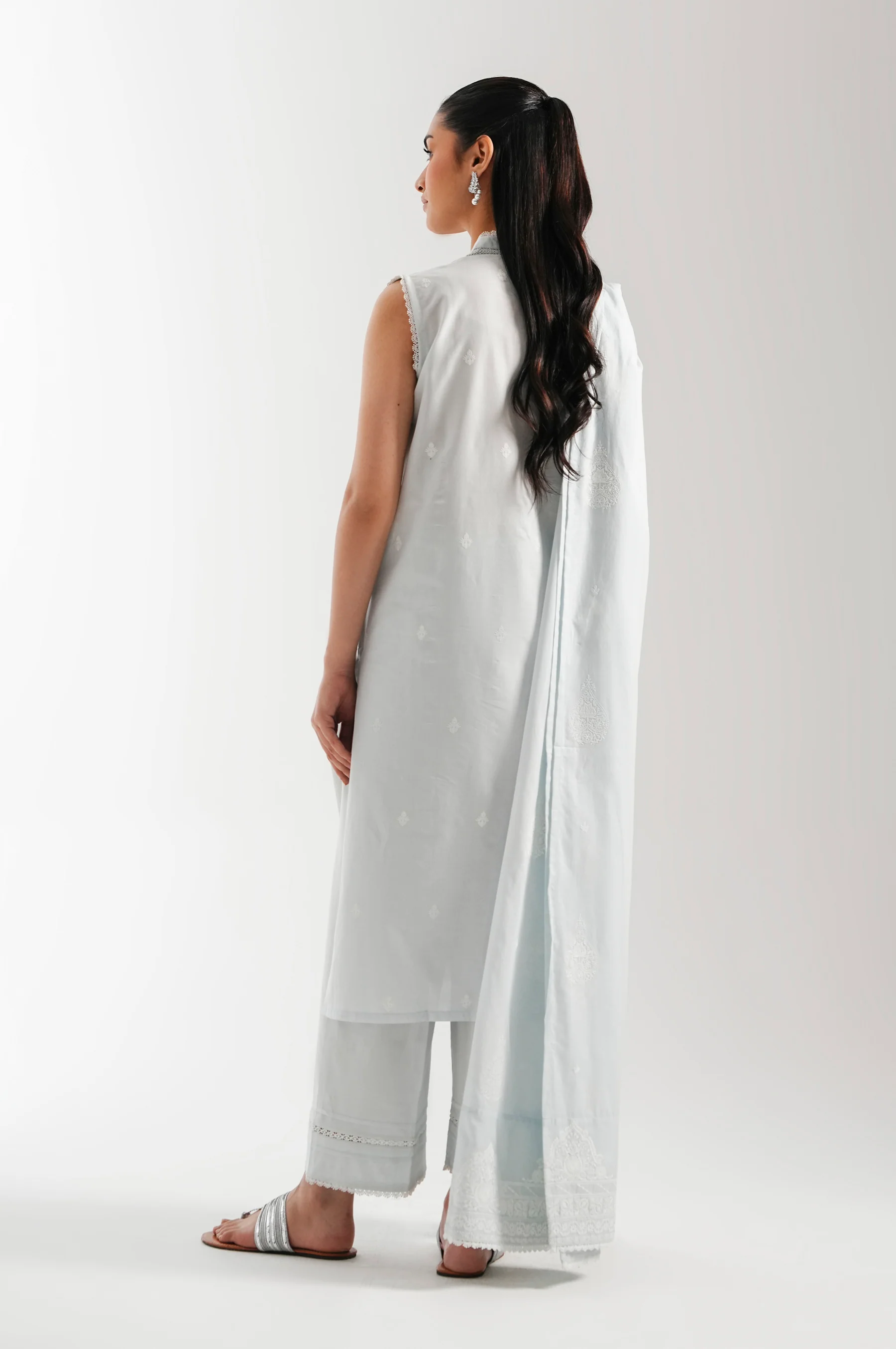 EMBROIDERED CHIKANKARI STITCHED DUPATTA (FACTORY E-OUTLET) - Image 6