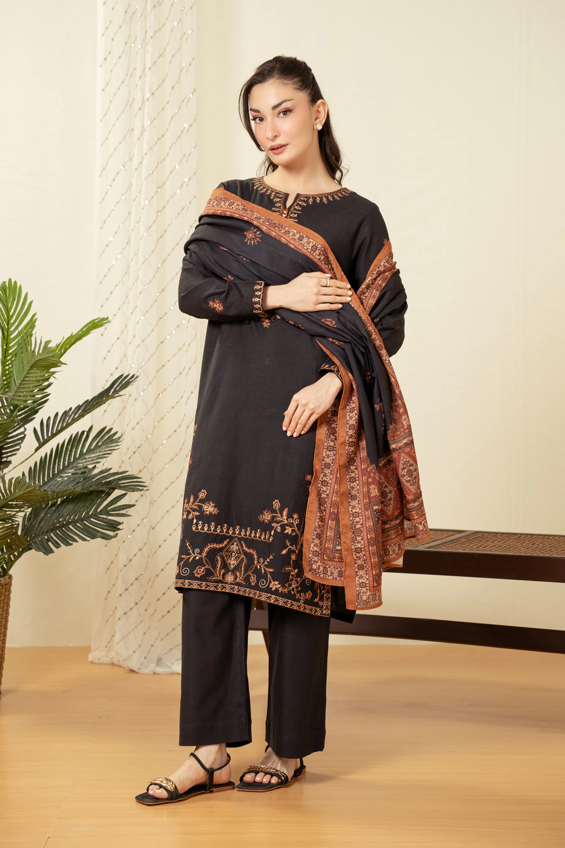 EMBROIDERED COTTON LINEN STITCHED DUPATTA (FACTORY E-OUTLET) - Image 5
