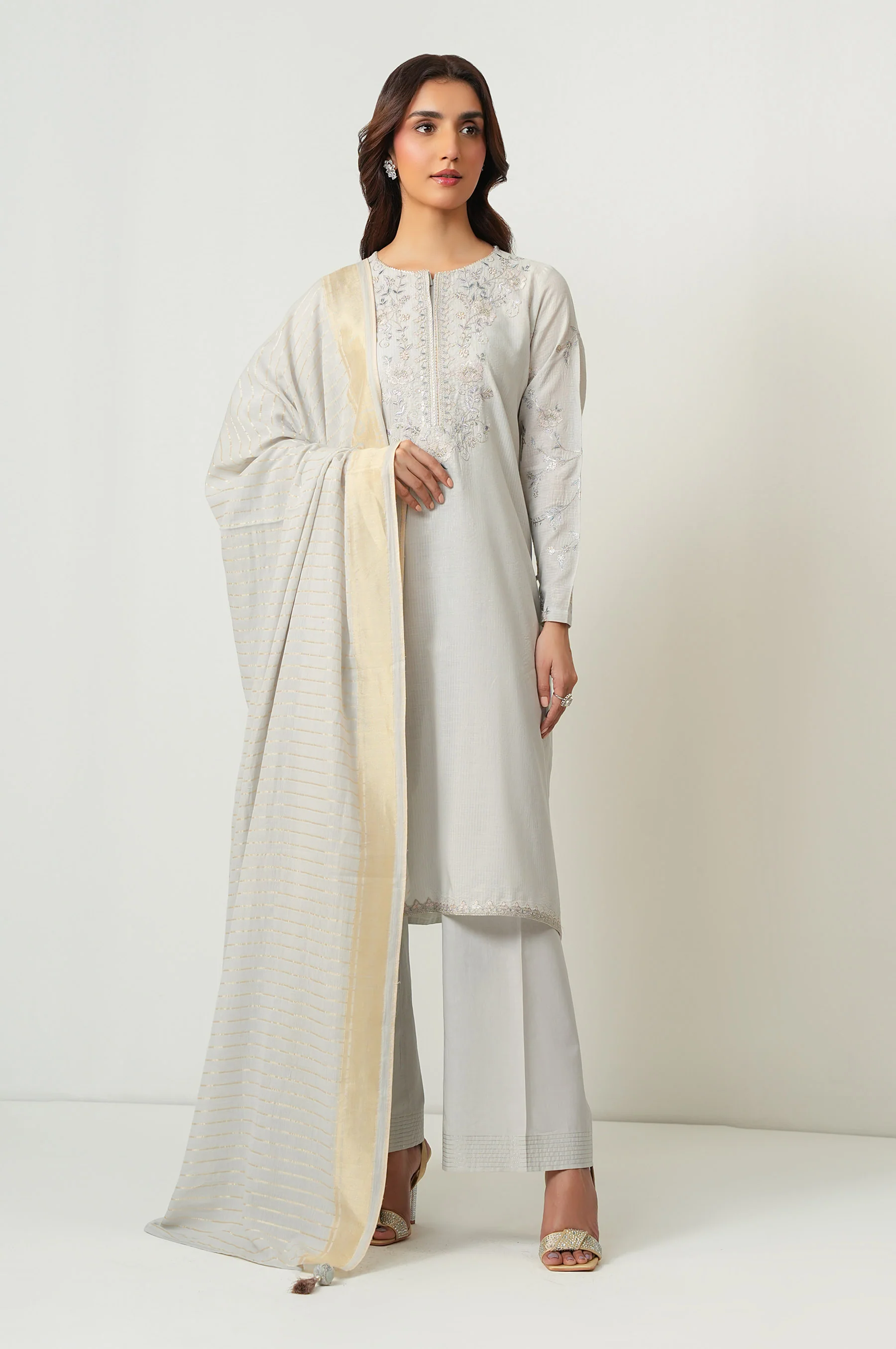 EMBROIDERED DOBBY STITCHED DUPATTA (FACTORY E-OUTLET) - Image 2