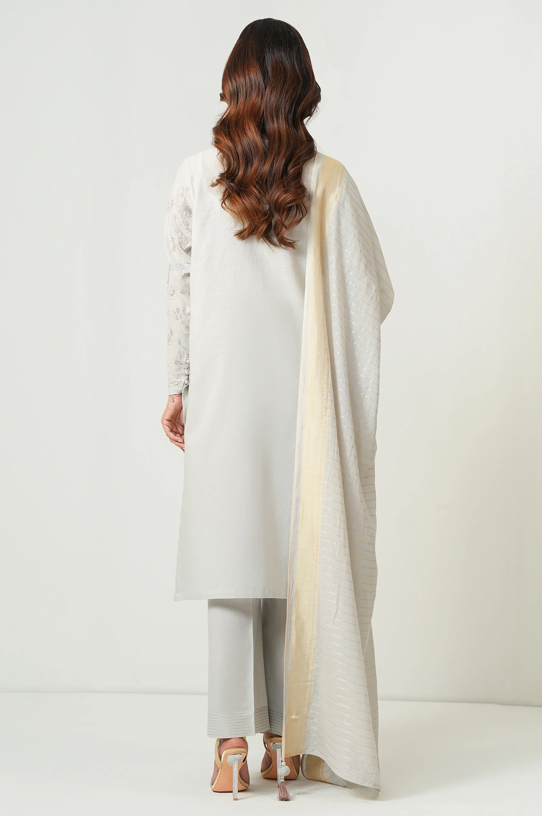 EMBROIDERED DOBBY STITCHED DUPATTA (FACTORY E-OUTLET) - Image 5