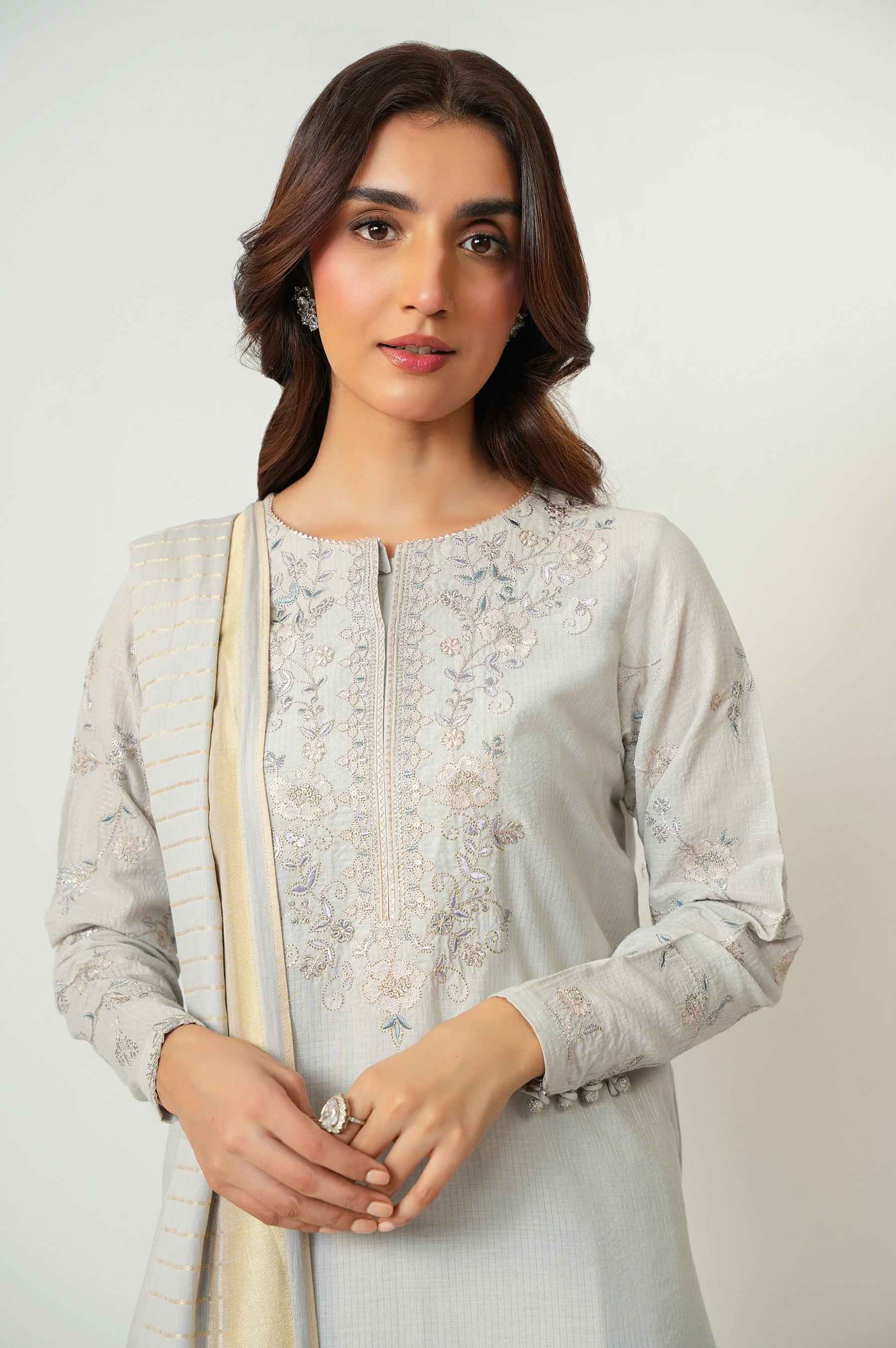 EMBROIDERED DOBBY STITCHED DUPATTA (FACTORY E-OUTLET) - Image 6