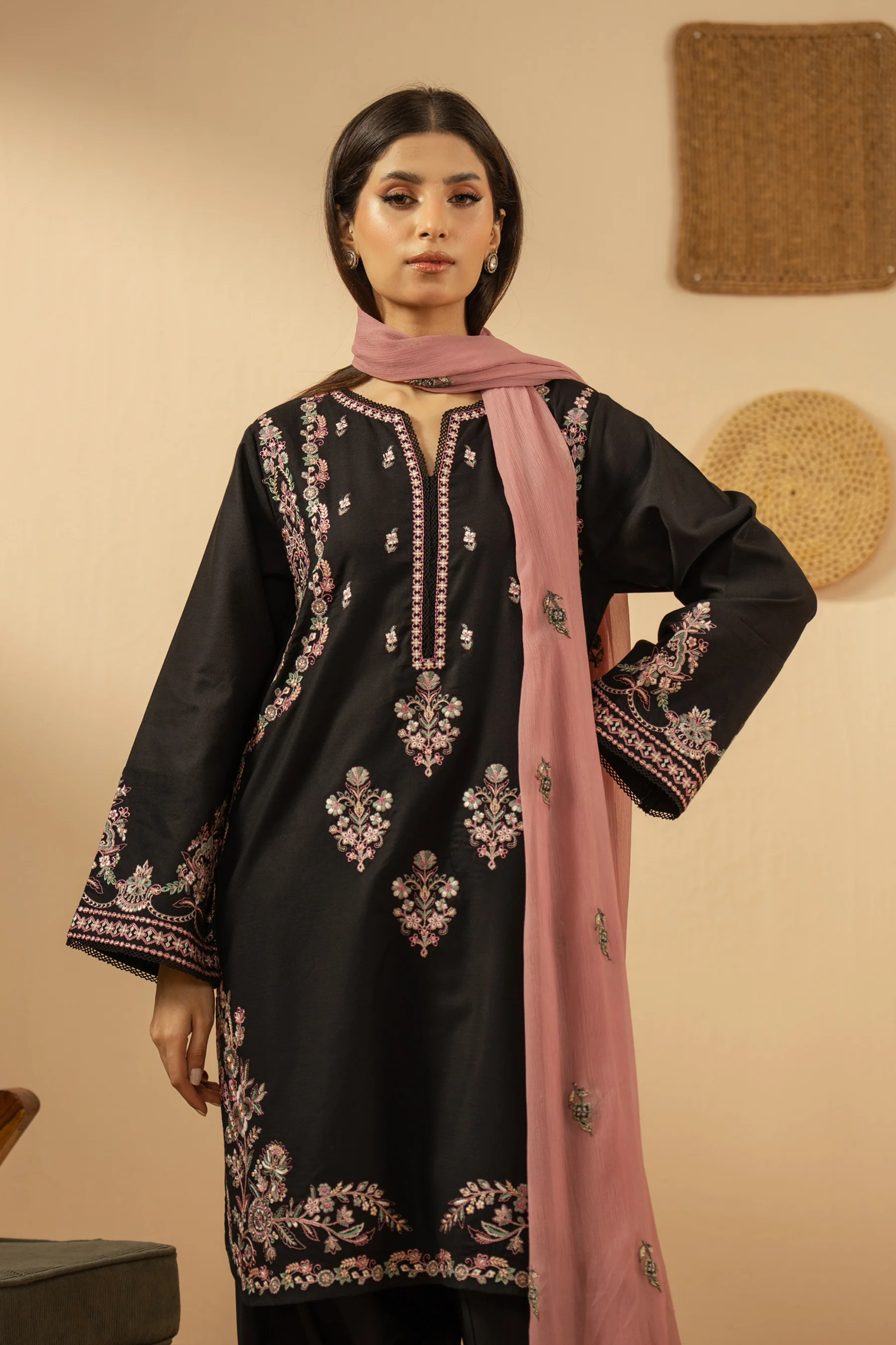 EMBROIDERED DOBBY STITCHED 3 PIECE SUIT - Image 6