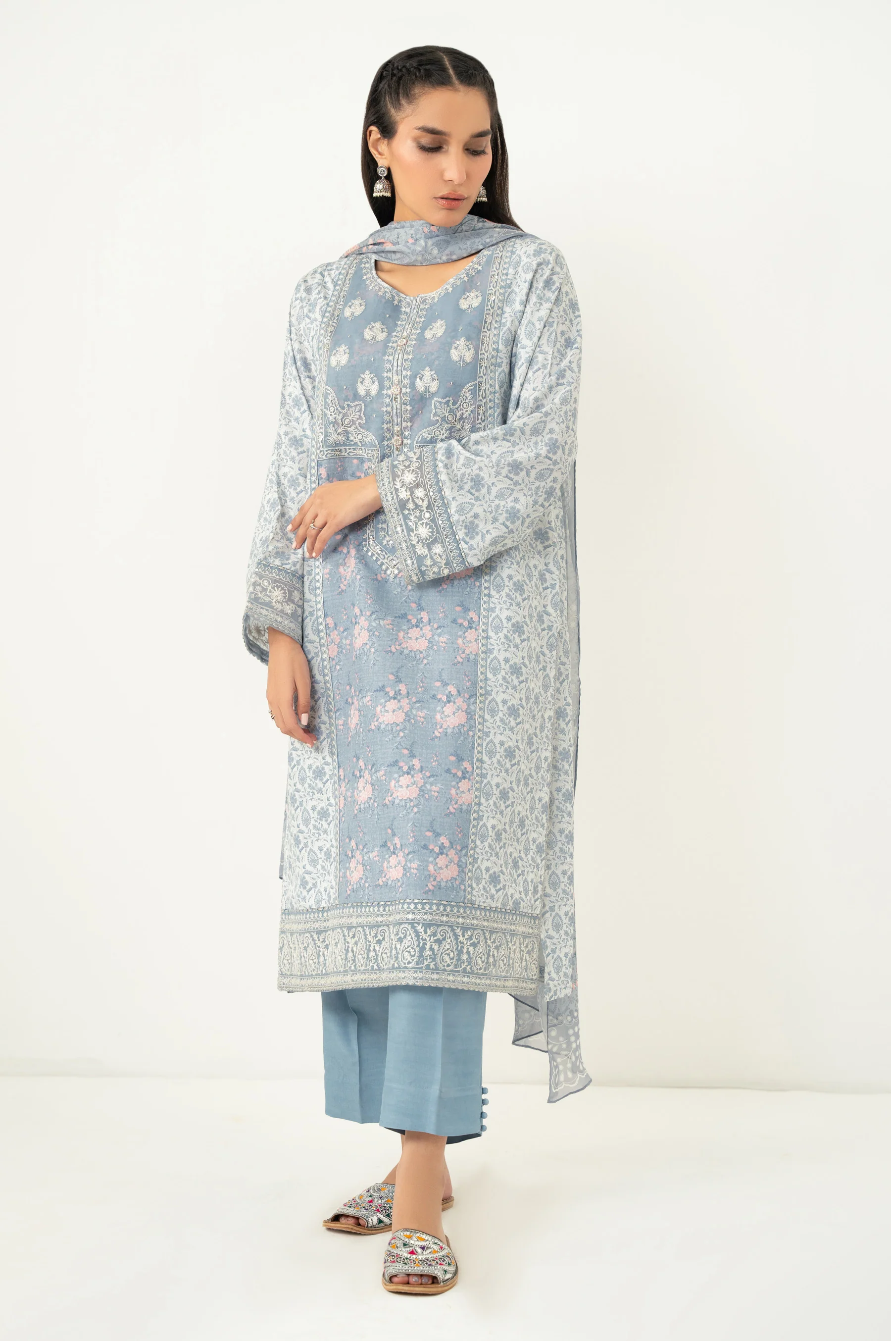 EMBROIDERED SUIT - Image 6