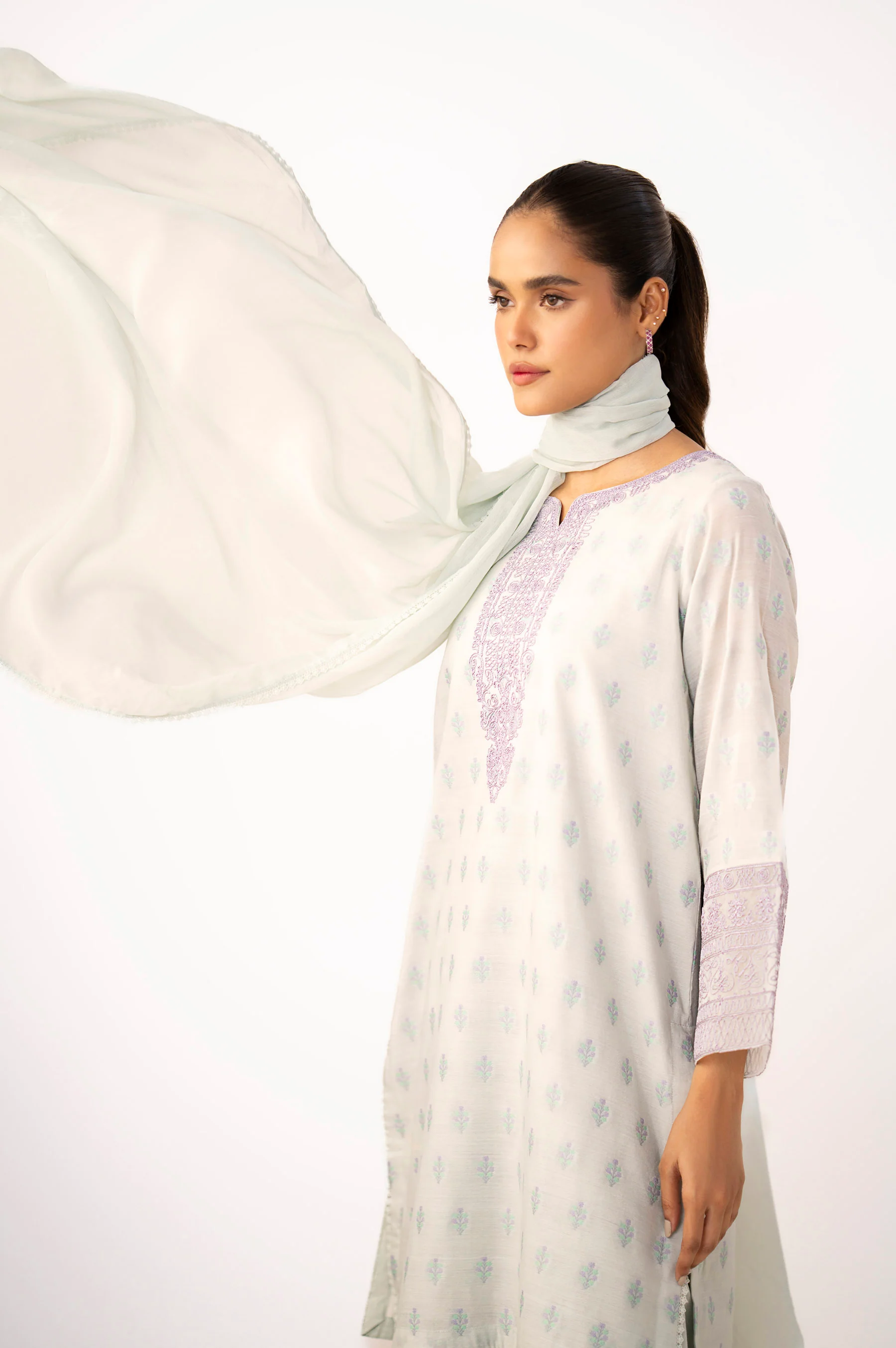 EMBROIDERED STITCHED DUPATTA (FACTORY E-OUTLET) - Image 3