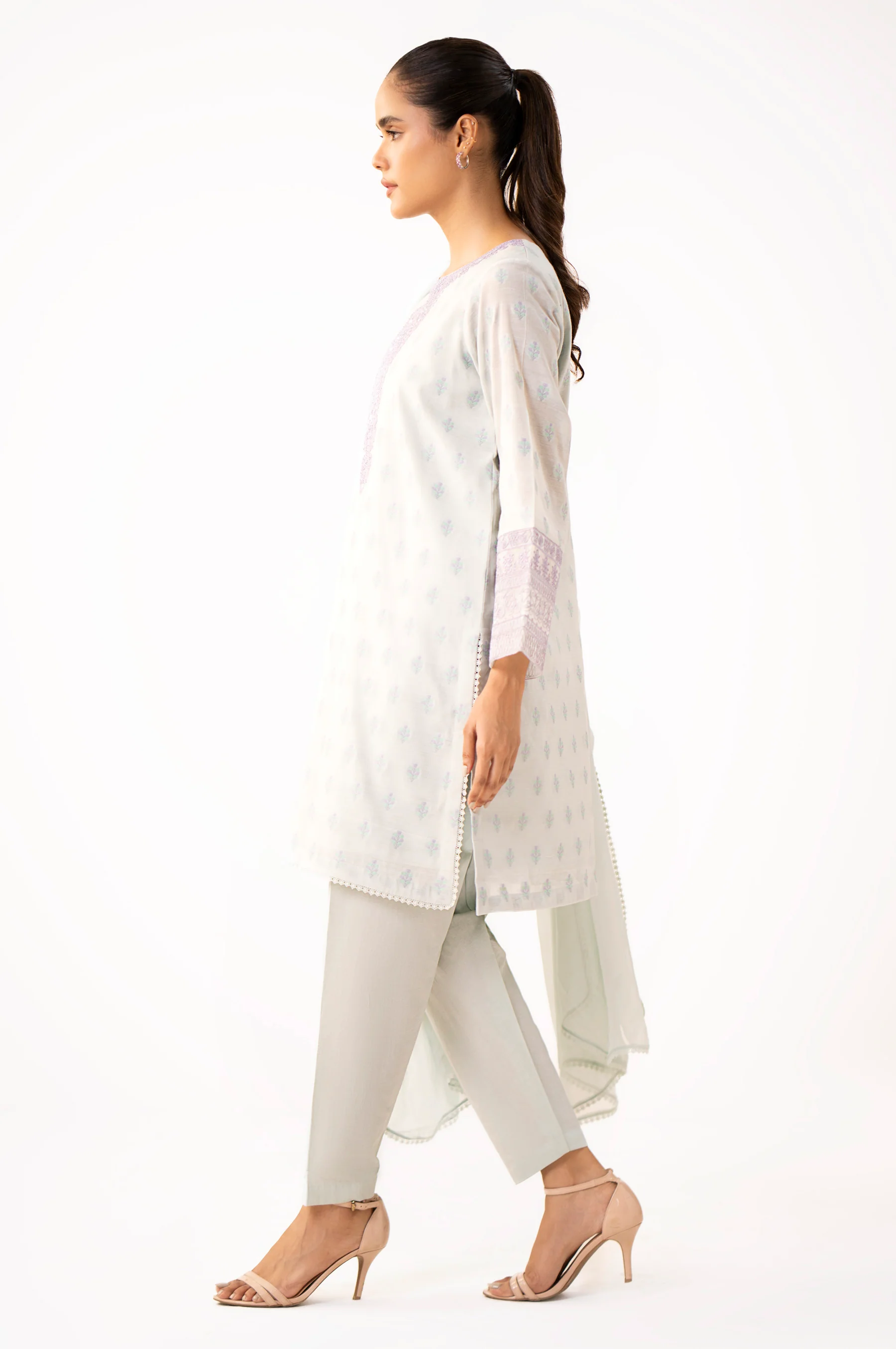 EMBROIDERED STITCHED DUPATTA (FACTORY E-OUTLET) - Image 4