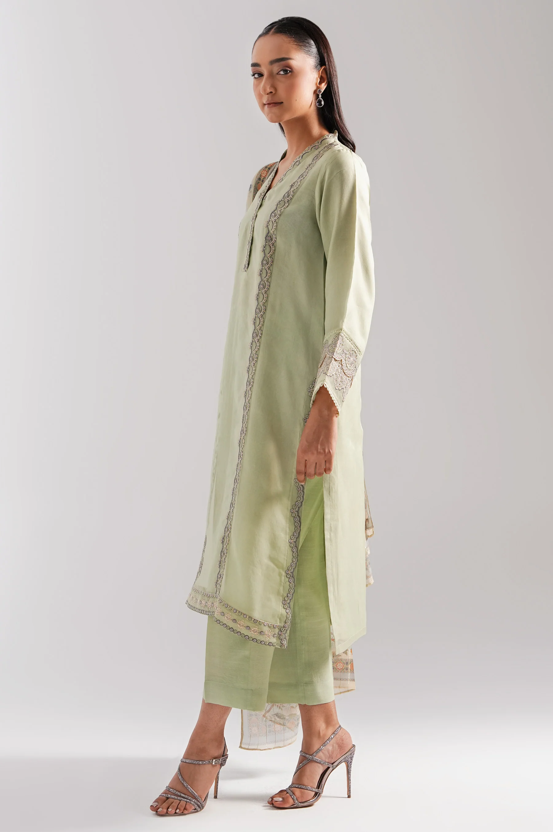 EMBROIDERED STITCHED DUPATTA (FACTORY E-OUTLET) - Image 3