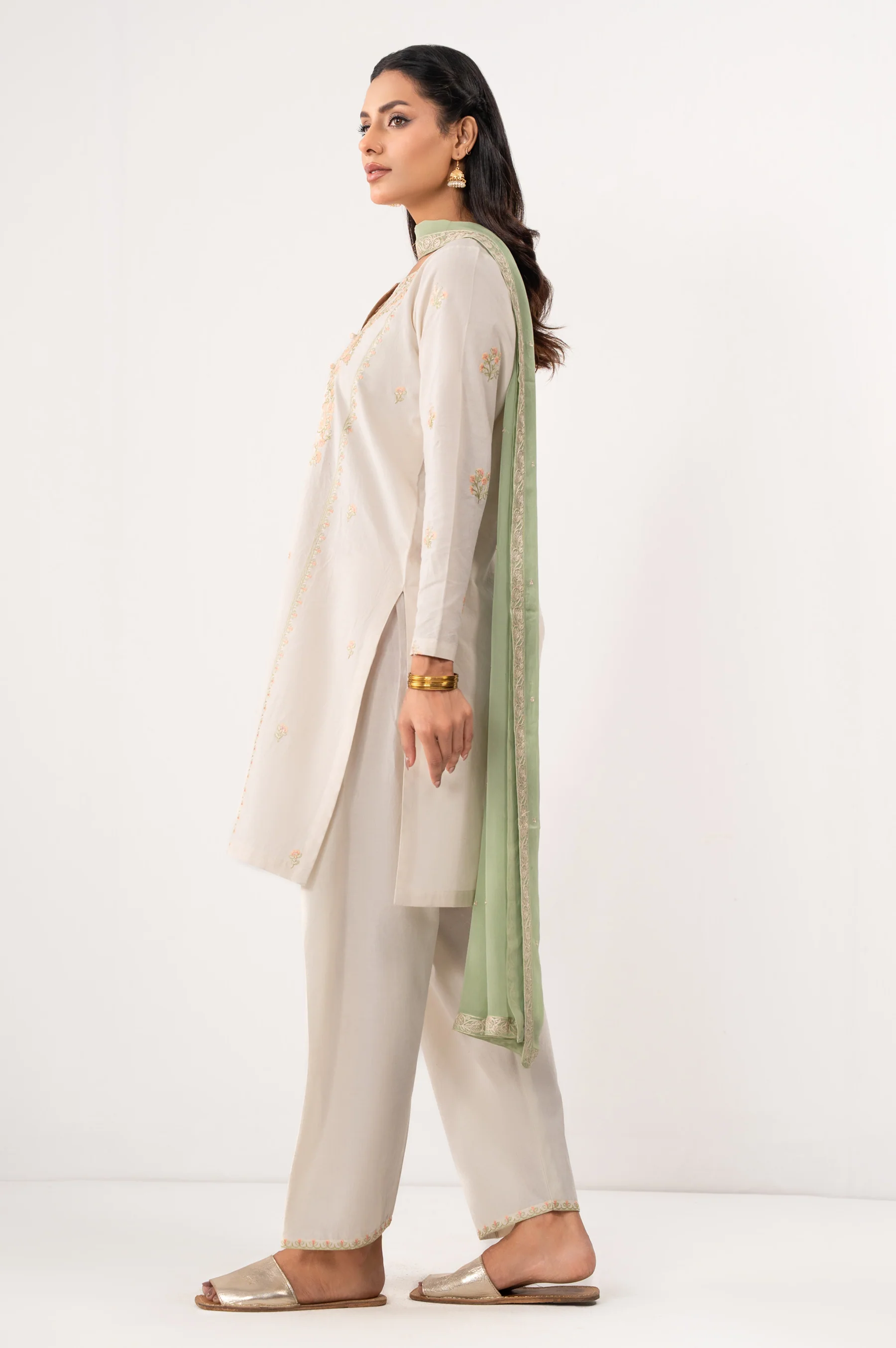 EMBROIDERED LAWN STITCHED DUPATTA (FACTORY E-OUTLET) - Image 5