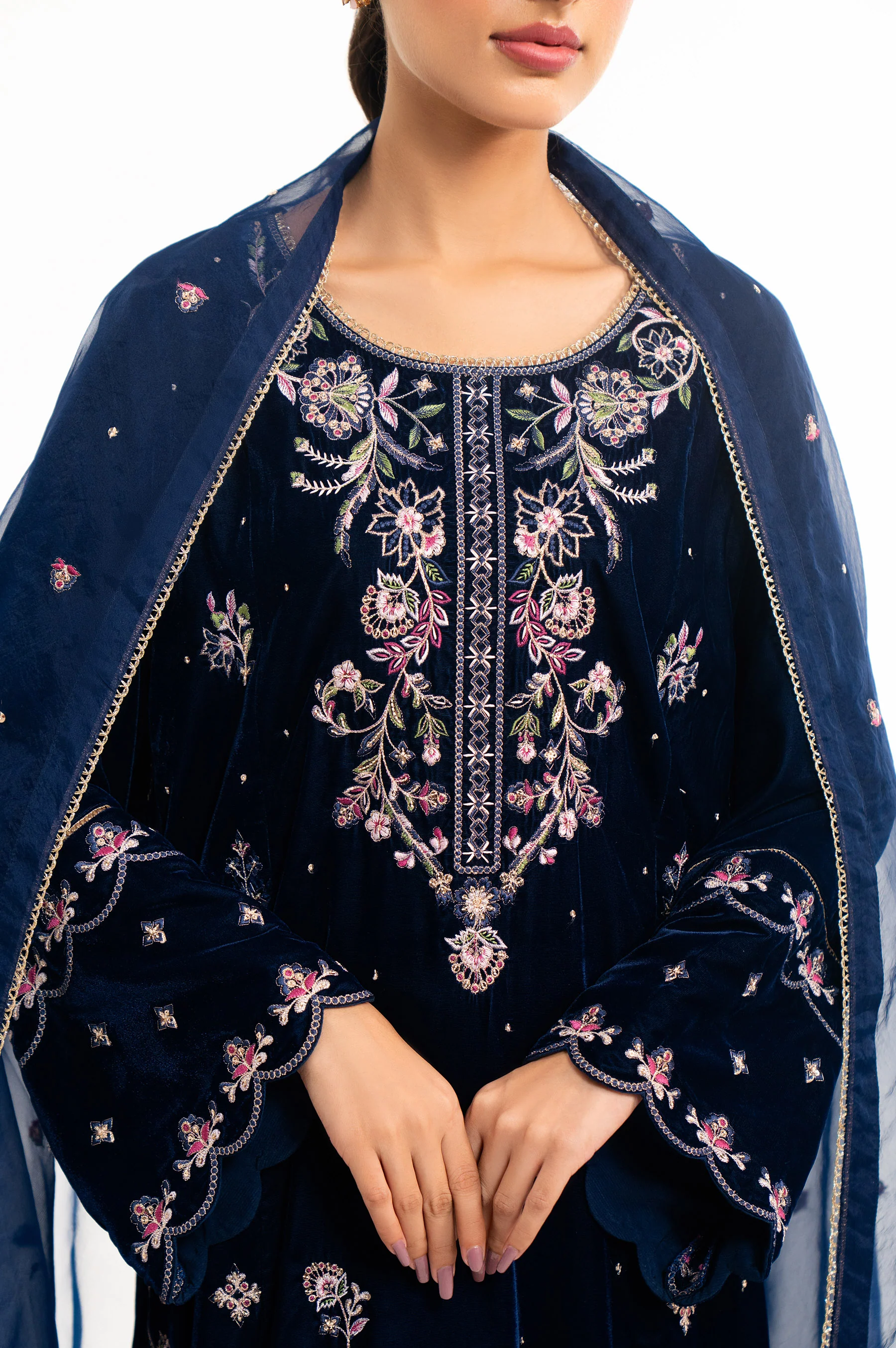 EMBROIDERED VELVET STITCHED DUPATTA (FACTORY E-OUTLET) - Image 2