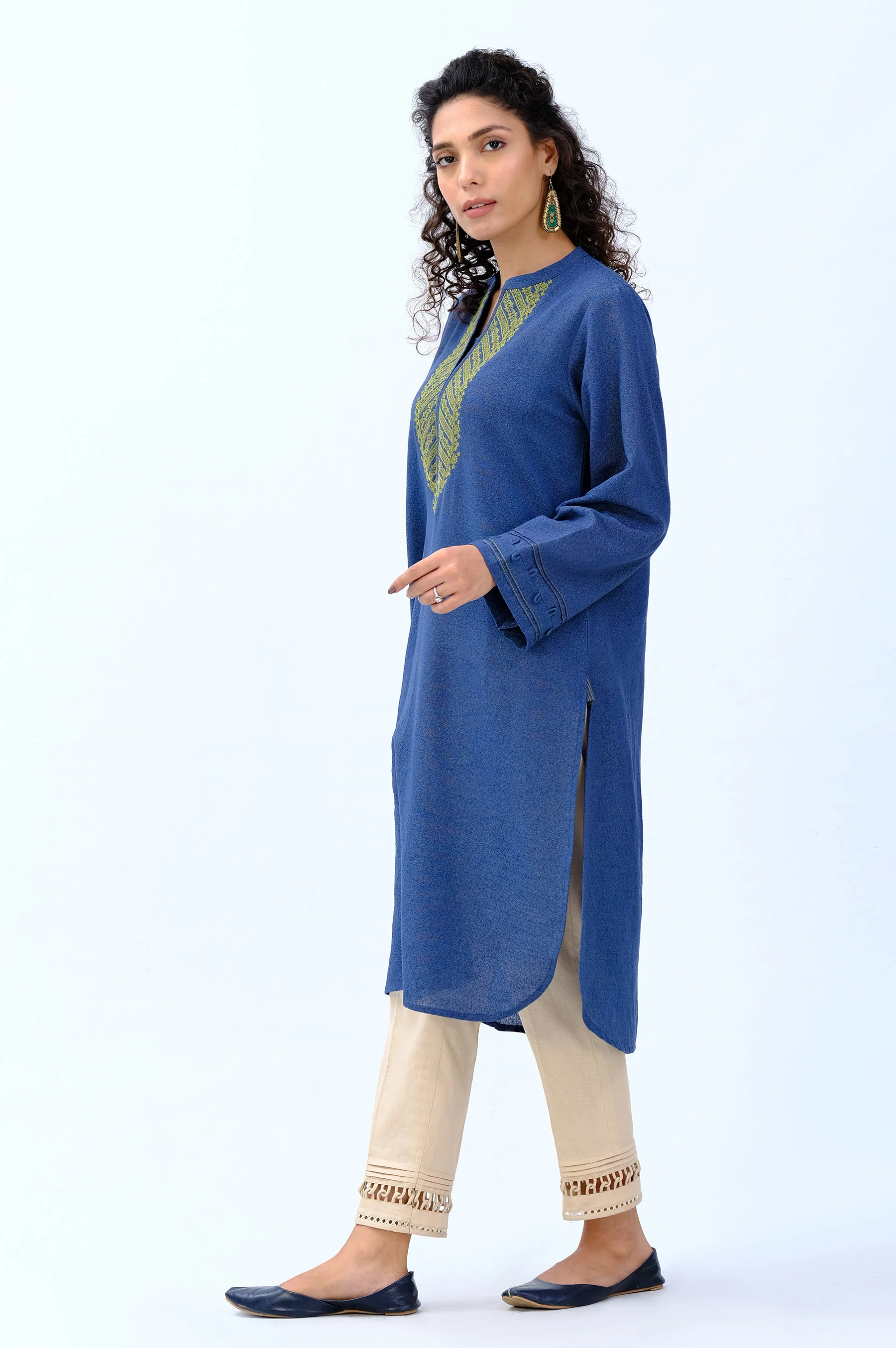 Stitched 1 Piece Embroidered karandi Shirt - Image 4