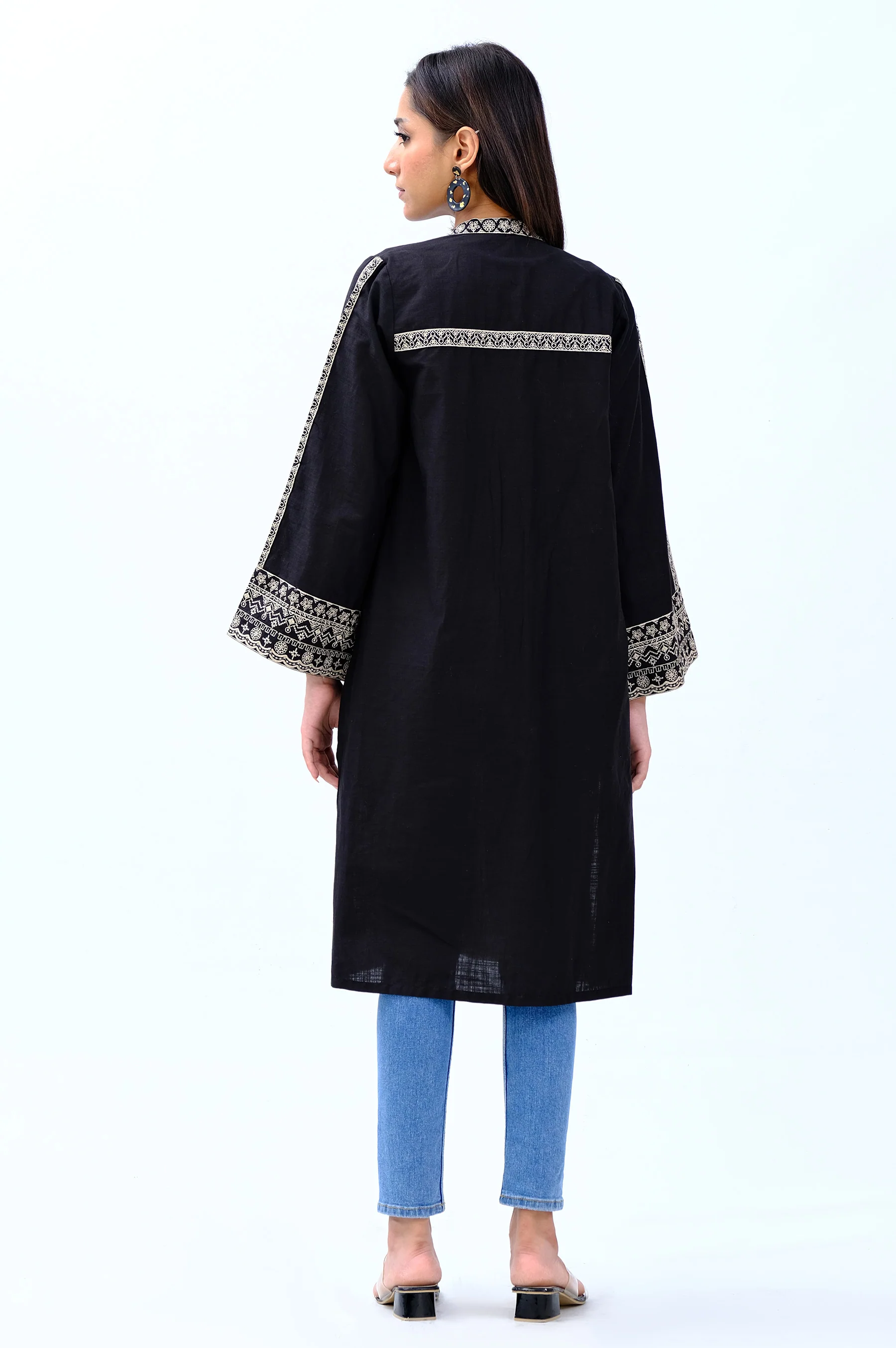 Stitched 1 Piece Embroidered Khaddar Jacket - Image 3