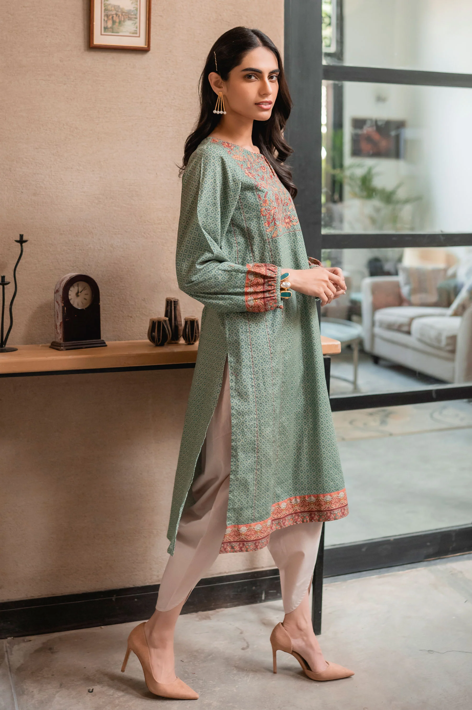 Stitched 1 Piece Embroidered Khaddar Shirt - Image 4