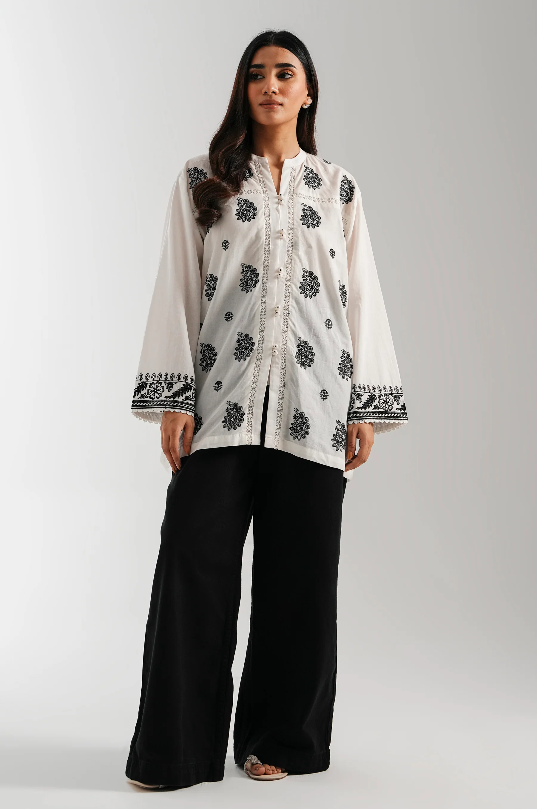 CHIKANKARI TOP