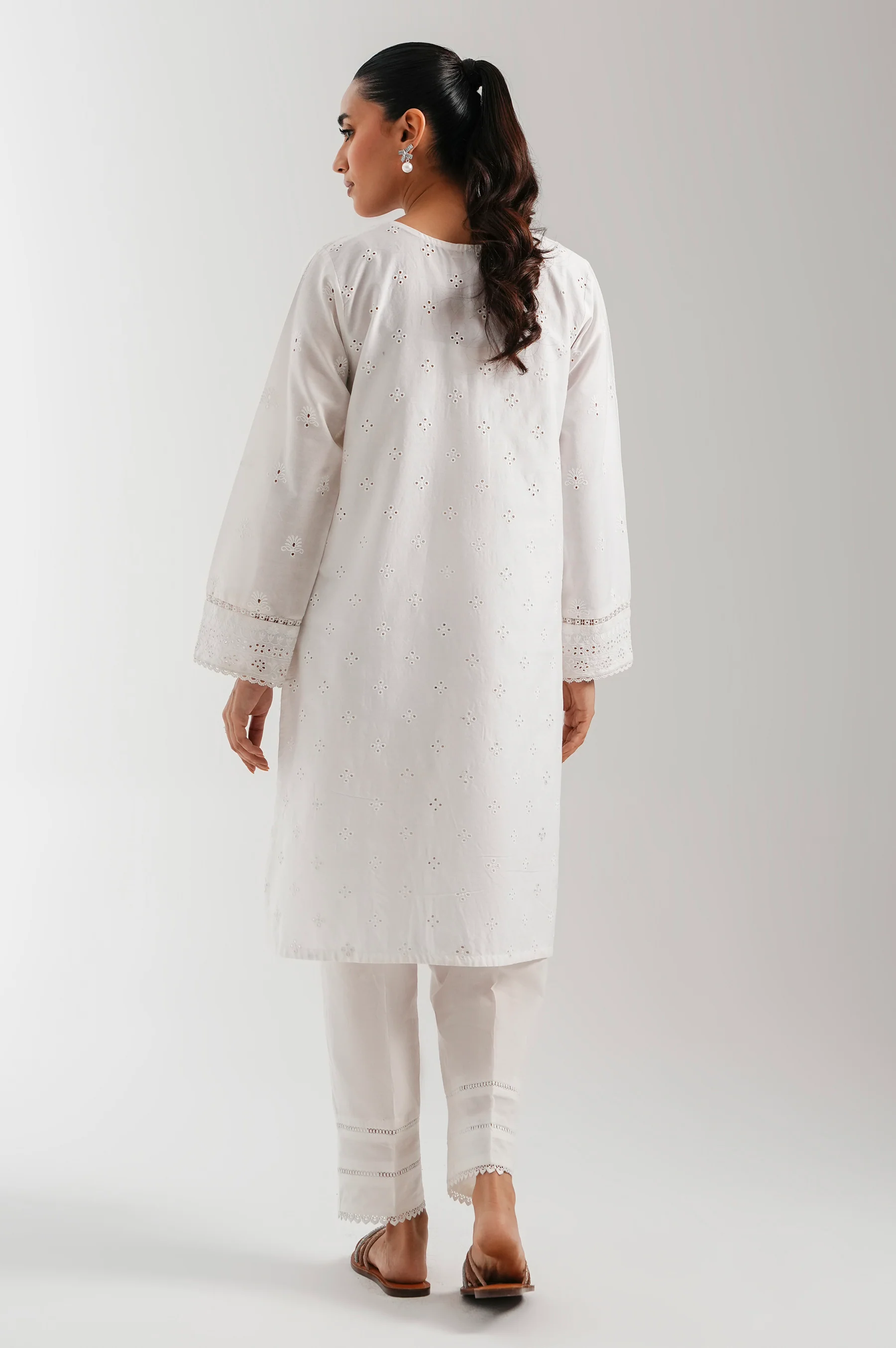 STITTCHED 1 PIECE EMBROIDERED POPLIN CHIKANKARI TOP - Image 5