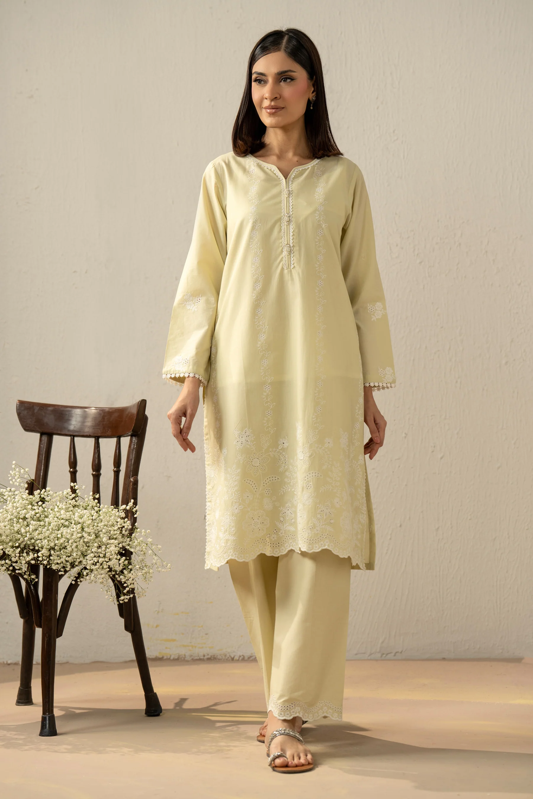 EMBROIDERED CHIKANKARI LAWN STITCHED 1 PIECE SHIRT (FACTORY E-OUTLET)
