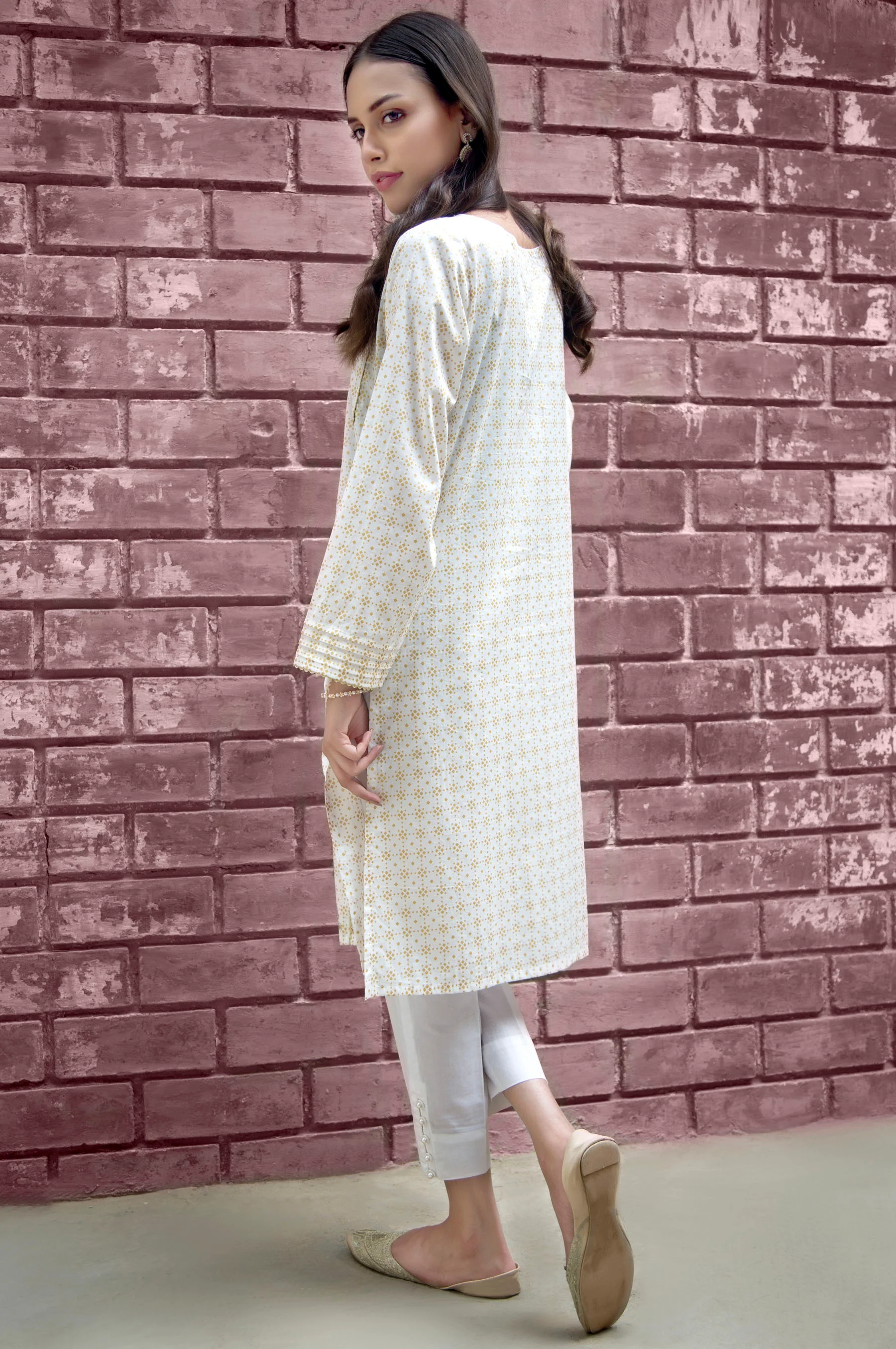 Stitched 1 Piece Embroidered Gold Past Shirt - Image 2