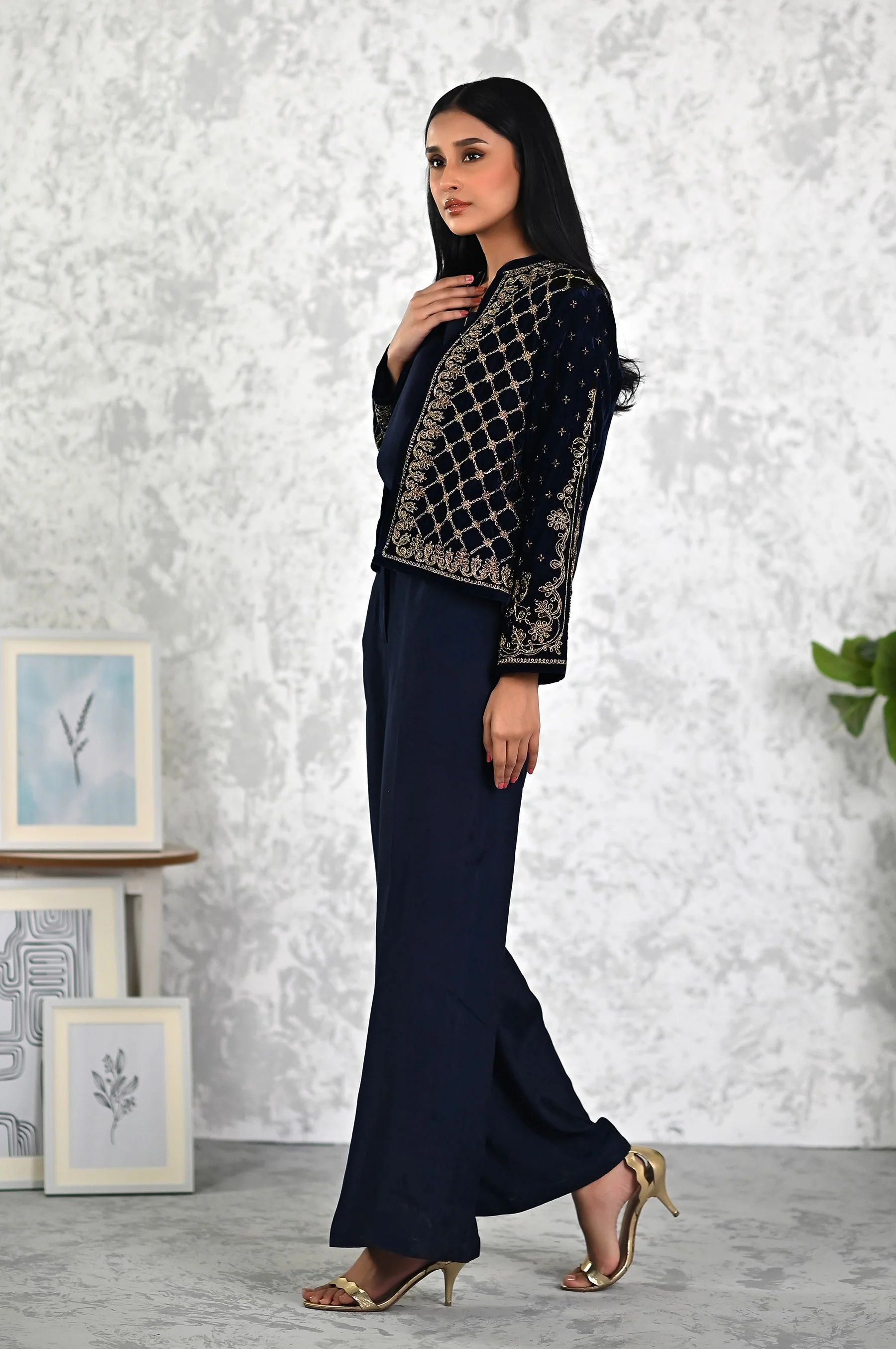 Stitched 1 Piece Embroidered Short Velvet Jacket - Image 4