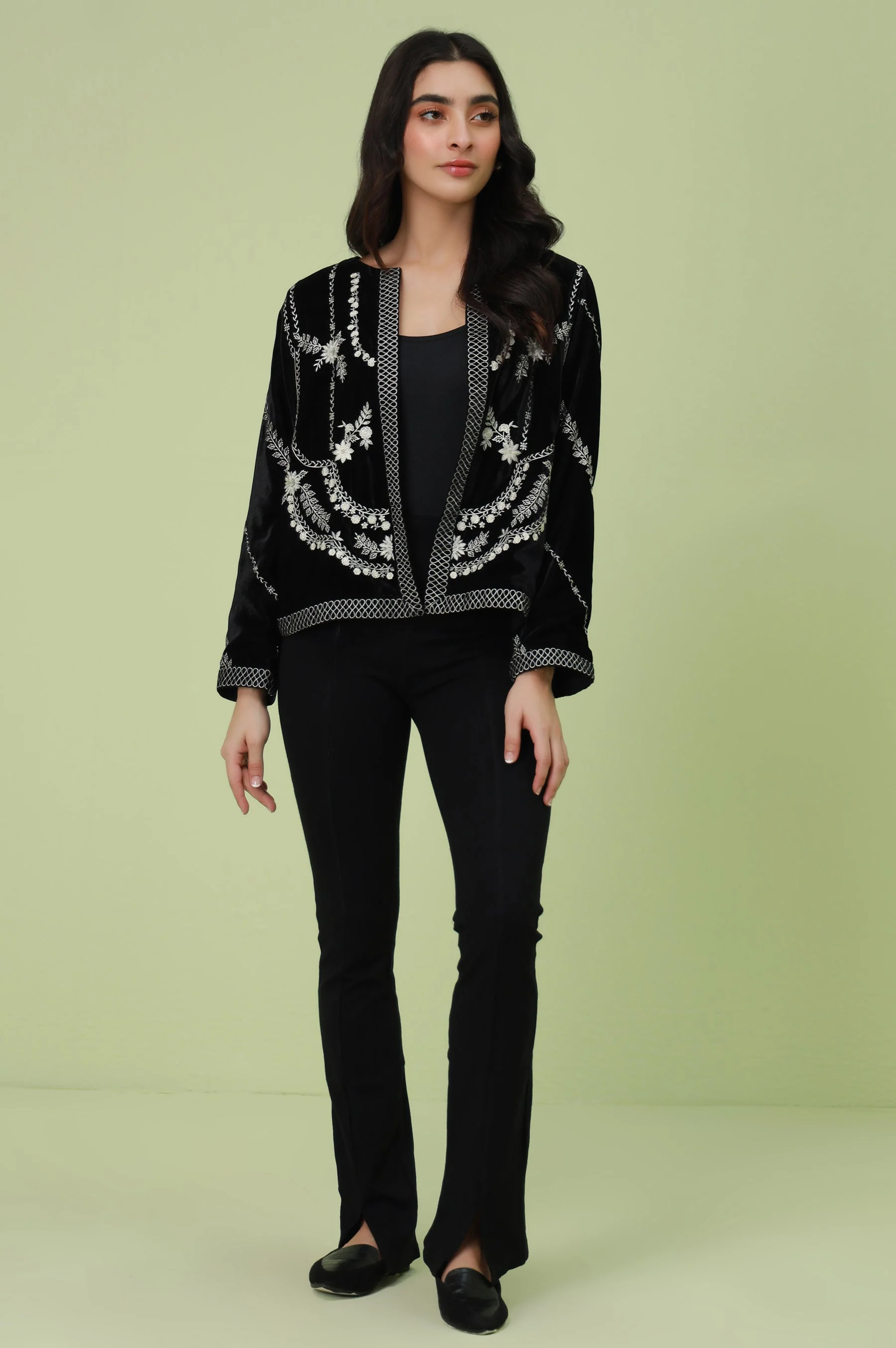 Stitched 1 Piece Embroidered Velvet Jacket - Black (FACTORY E-OUTLET) - Image 2