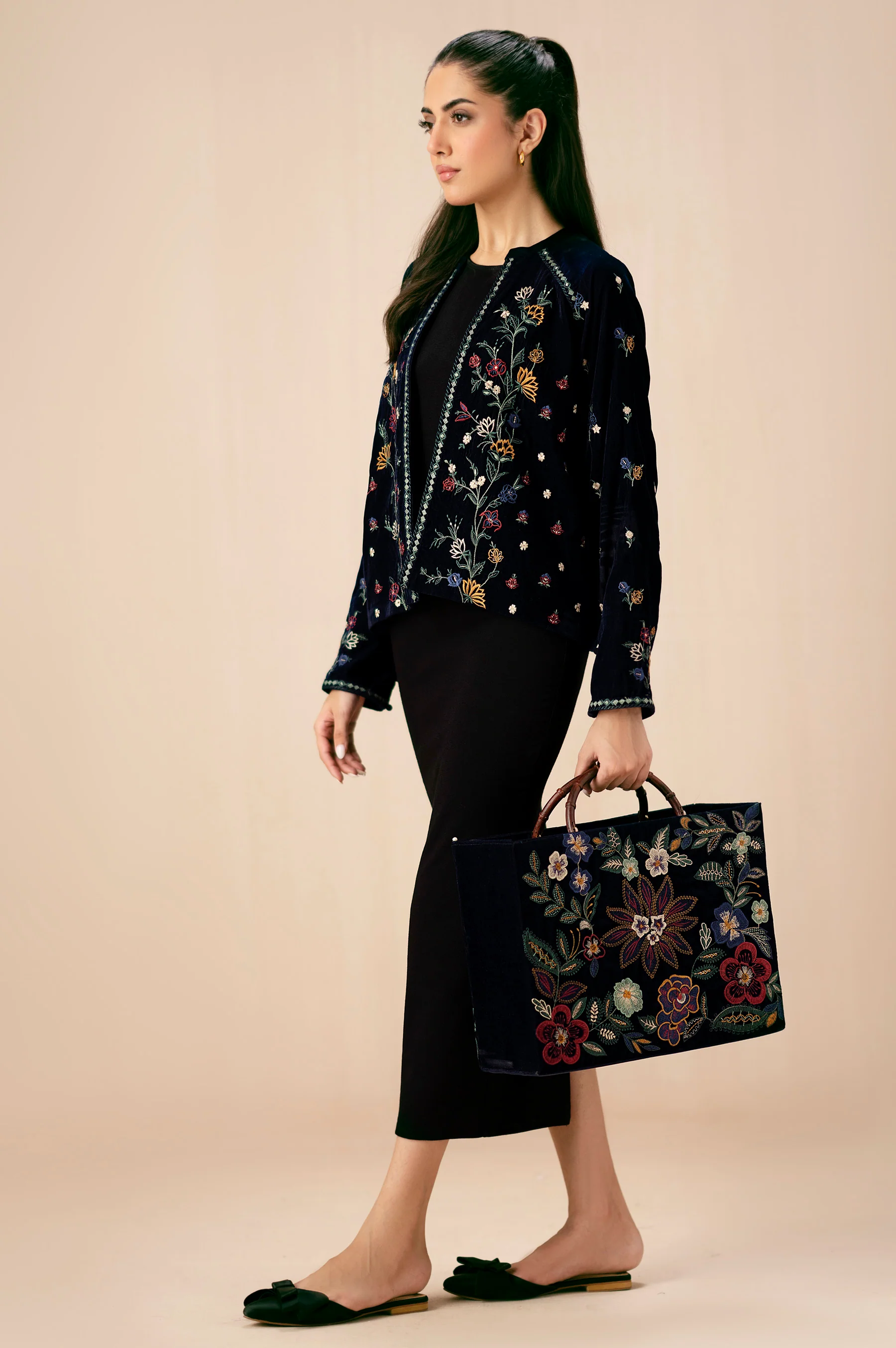 EMBROIDERED VELVET JACKET - Image 6