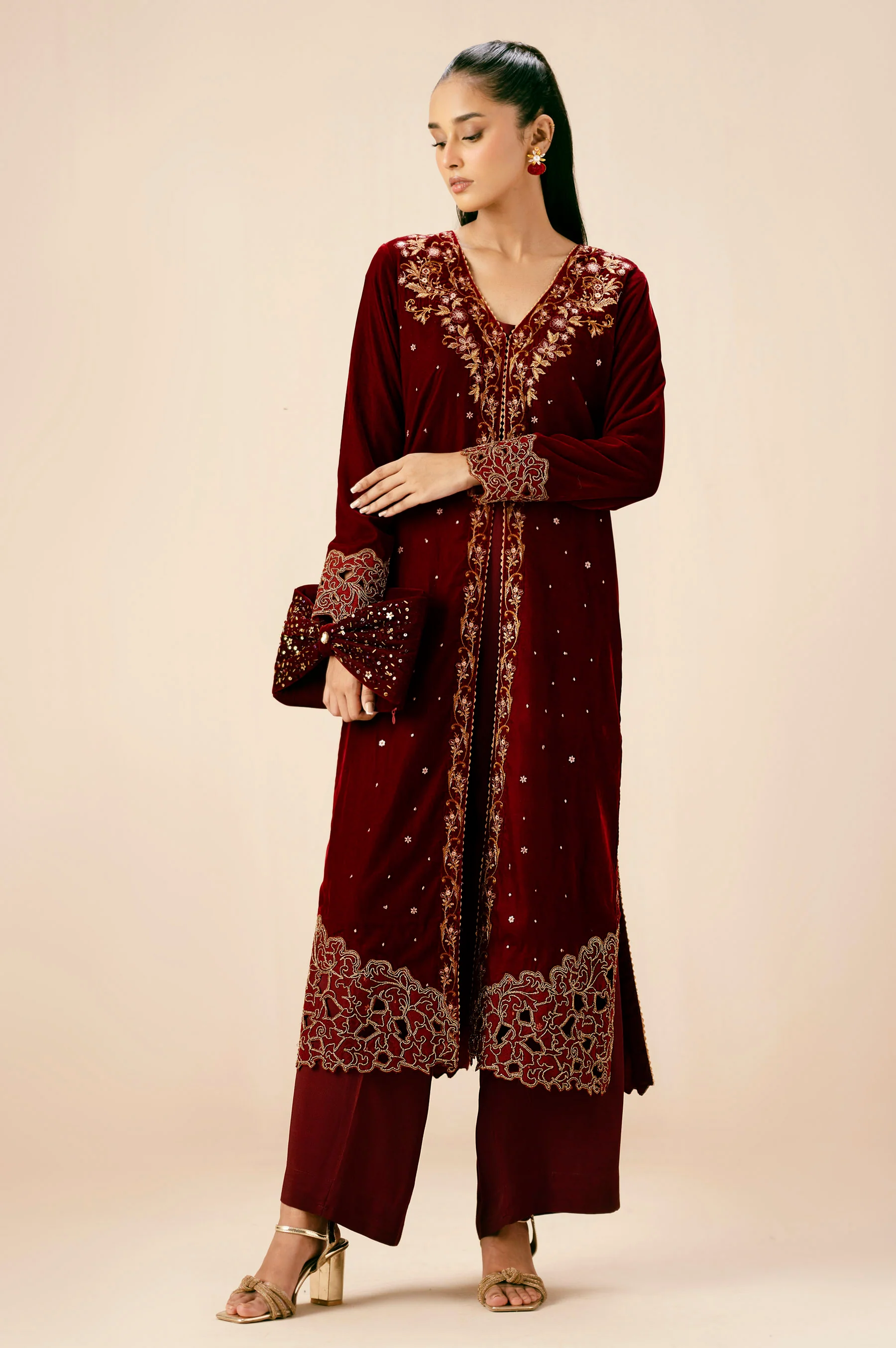 EMBROIDERED VELVET JACKET - Image 4