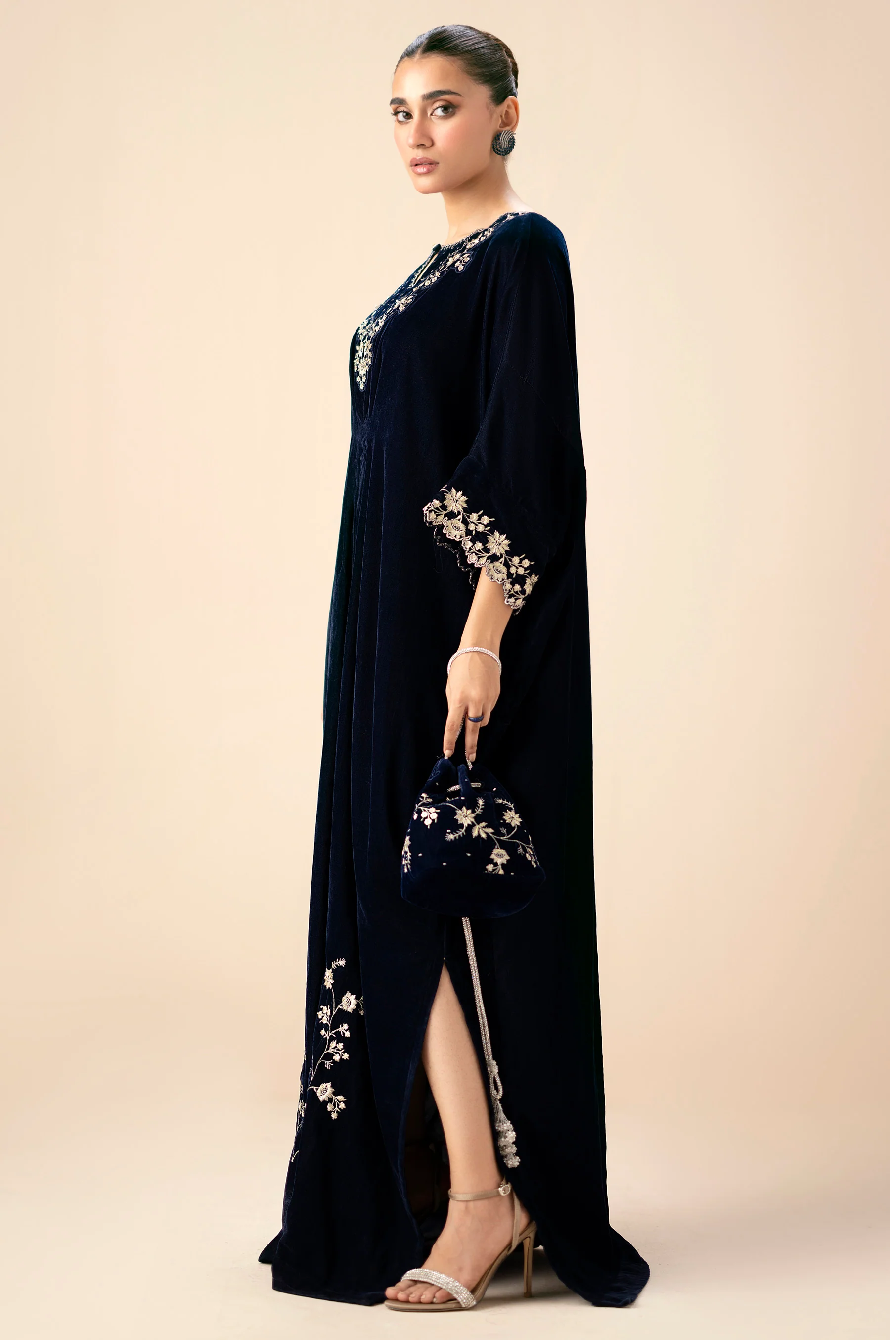EMBROIDERED KAFTAN - Image 3