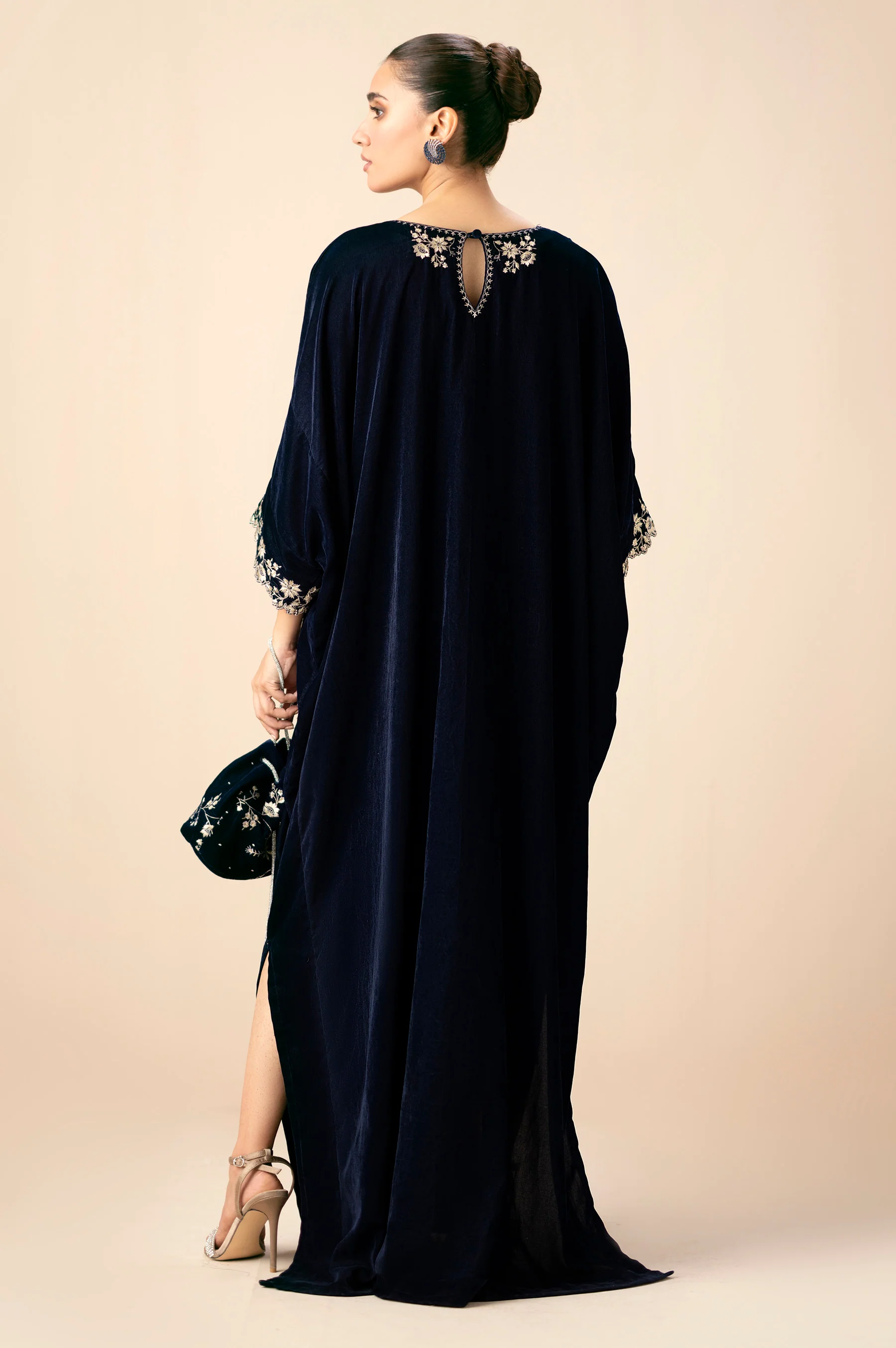 EMBROIDERED KAFTAN - Image 4
