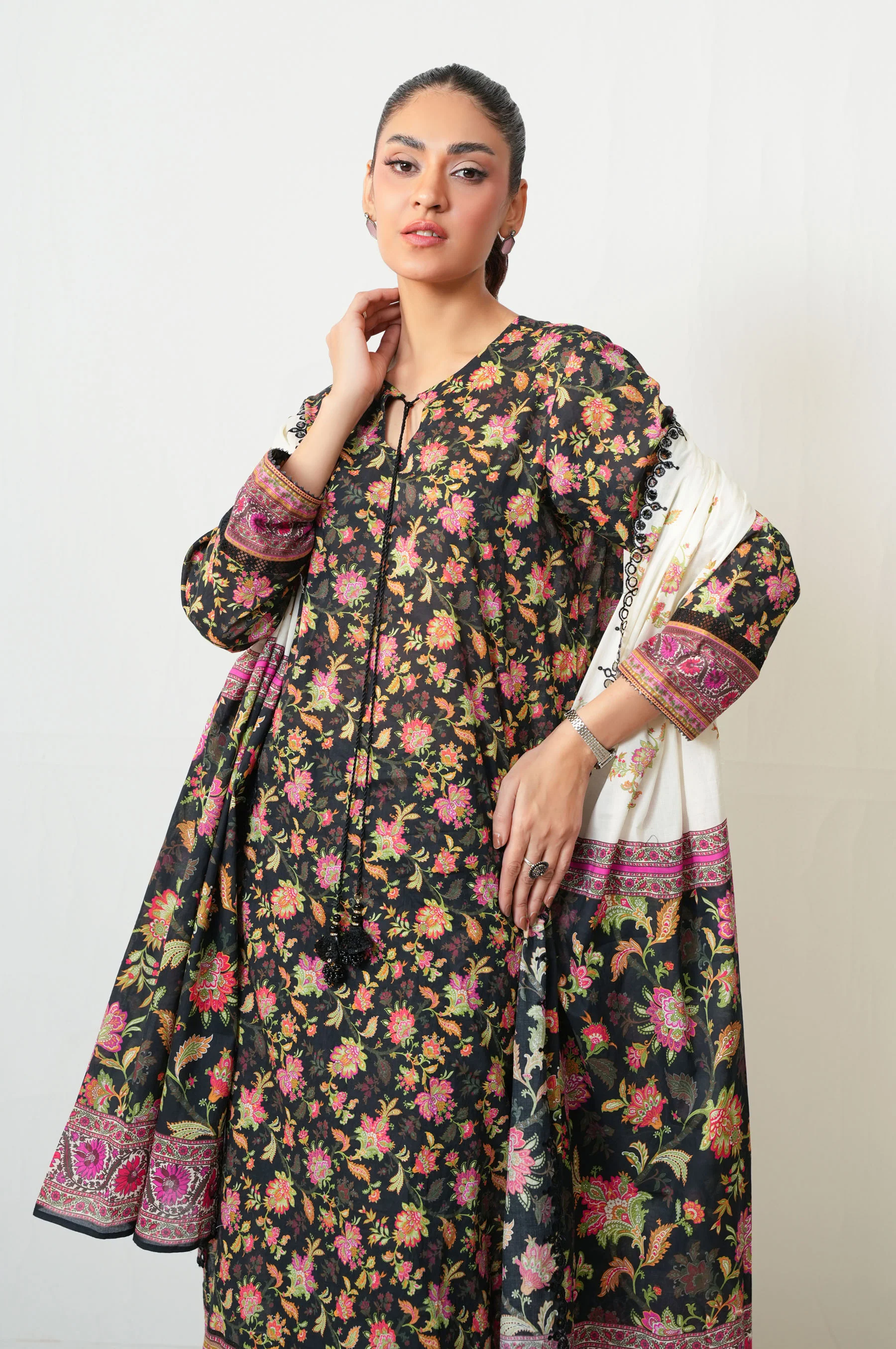 PRINTED LAWN STITCHED DUPATTA (FACTORY E-OUTLET) - Image 6