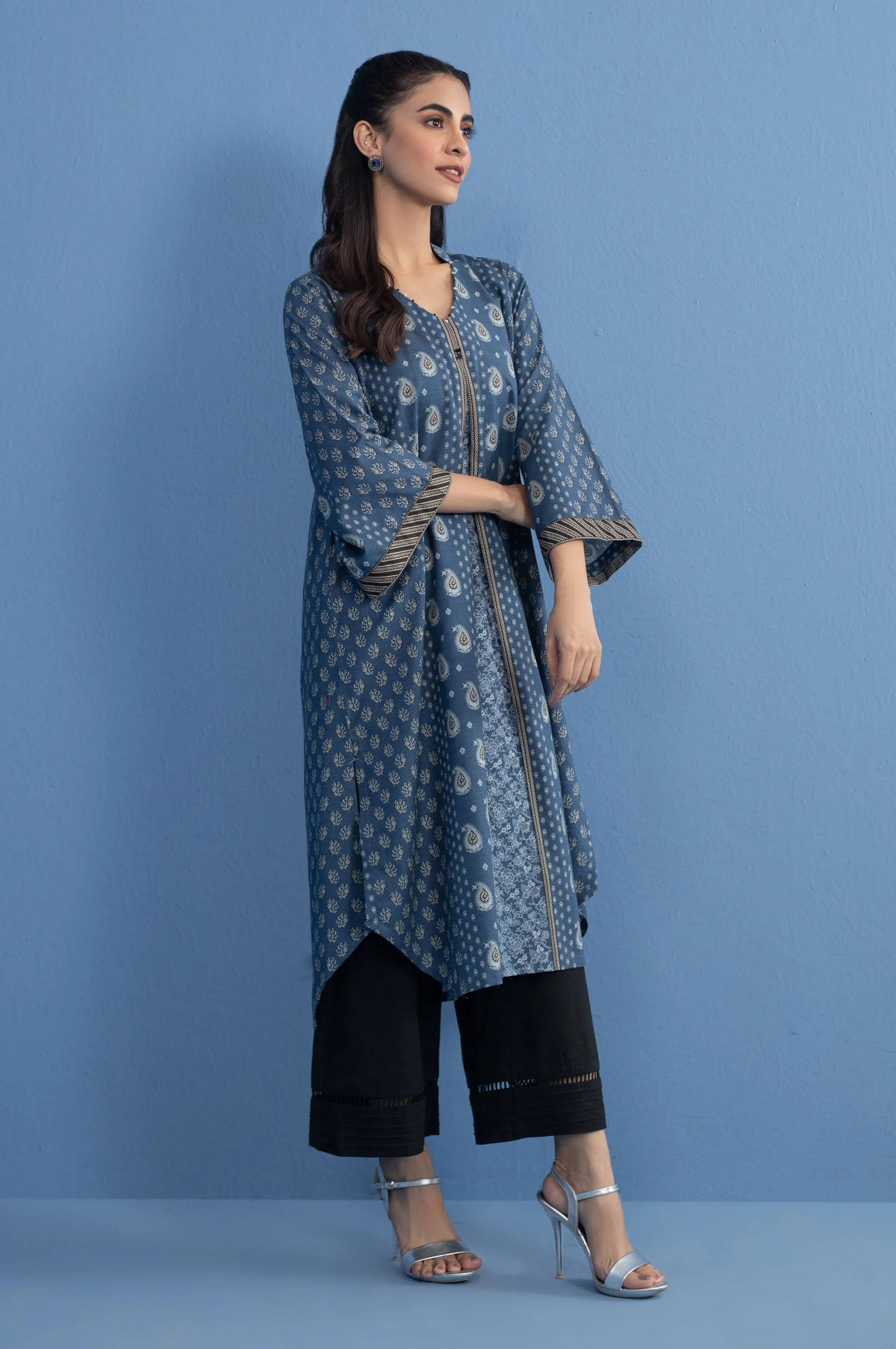 Stitched 1 Piece Printed Khaddar Shirt - Image 5