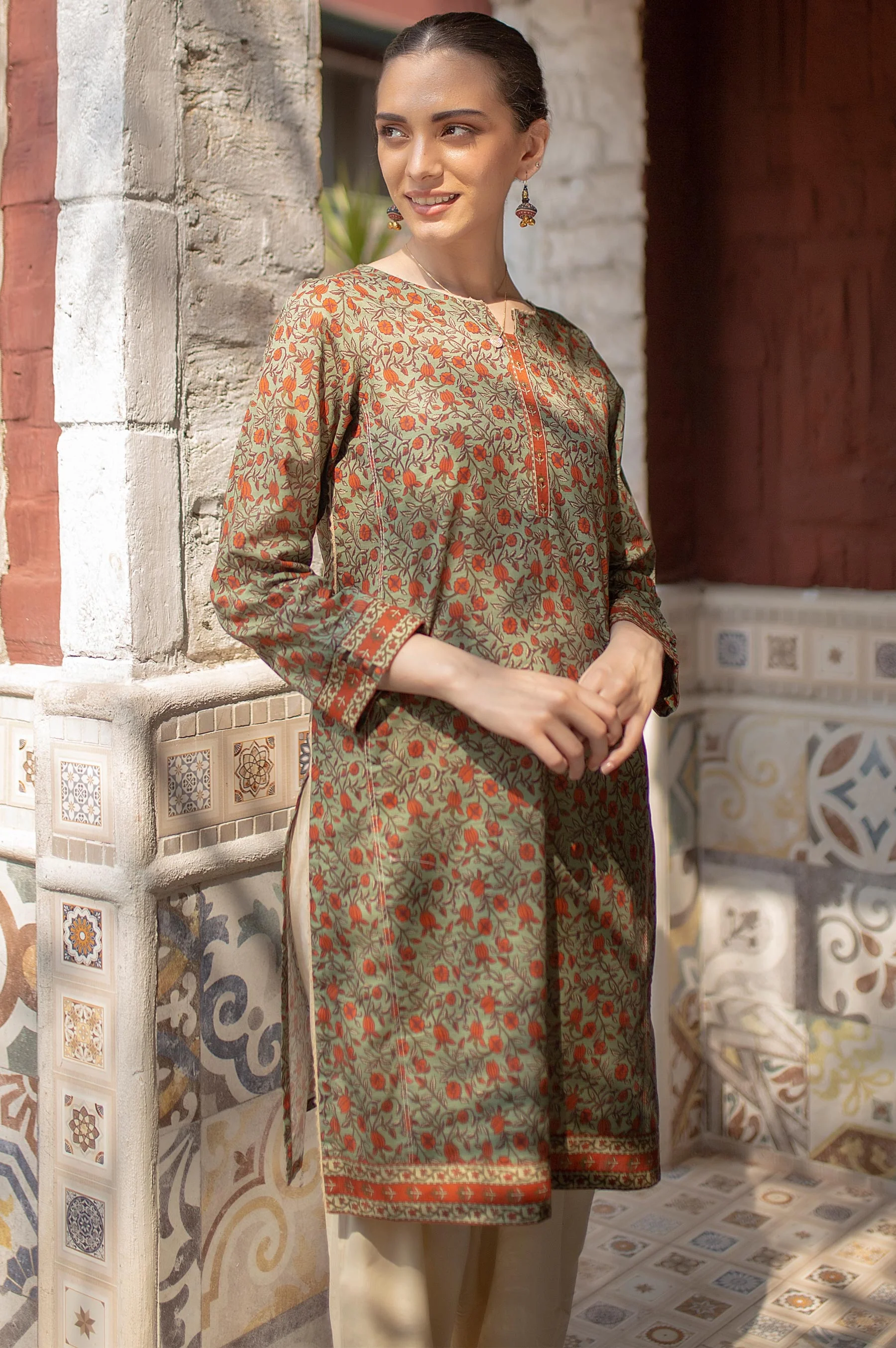 Stitched 1 Piece Printed Khaddar Shirt - Image 4