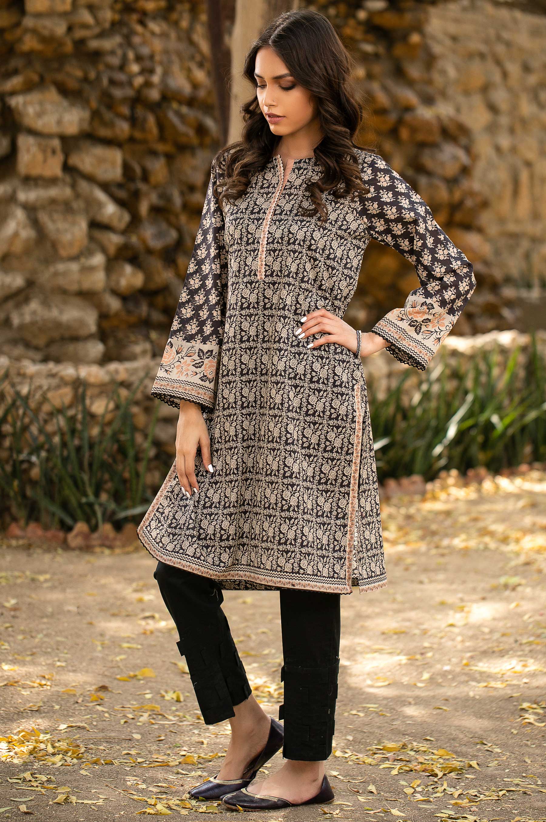 Stitched 1 Piece Printed Lawn Shirt - Image 4