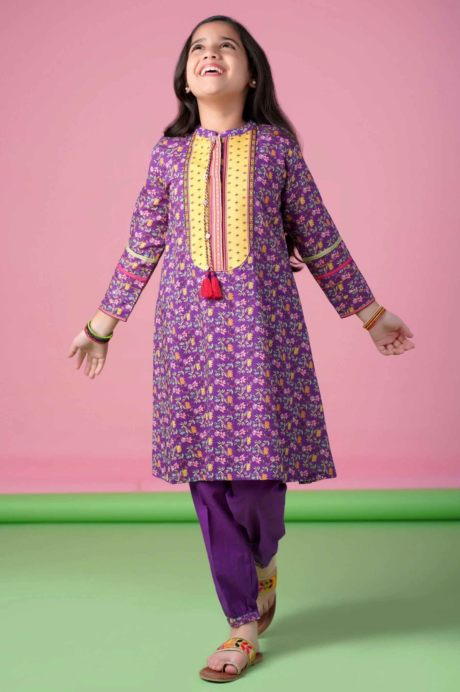 Stitched 1 Piece Printed Khaddar Shirt - Image 4