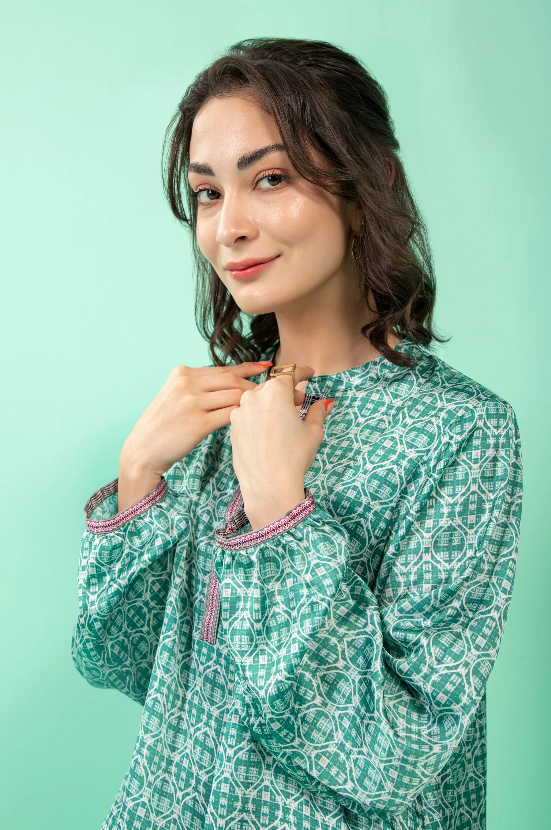 Stitched 1 Piece Embellished Silk Shirt - Image 3