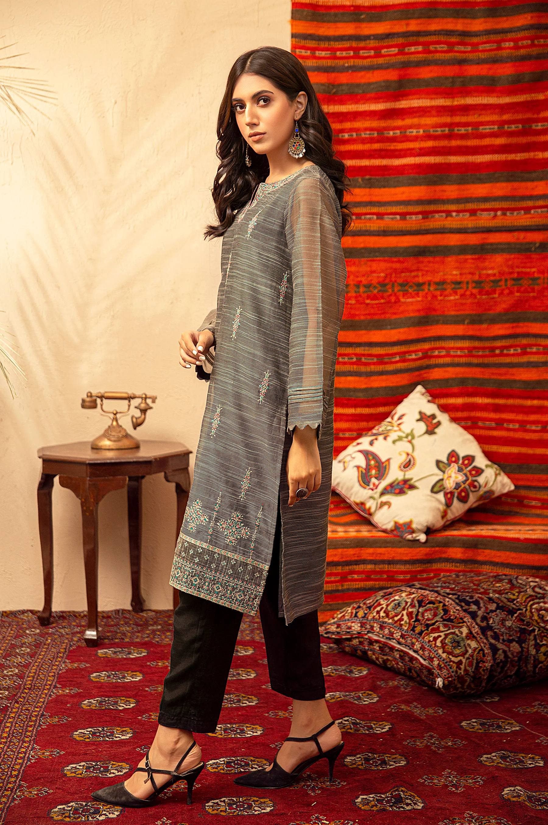 Stitched 1 Piece Textured Organza Shirt - Image 3