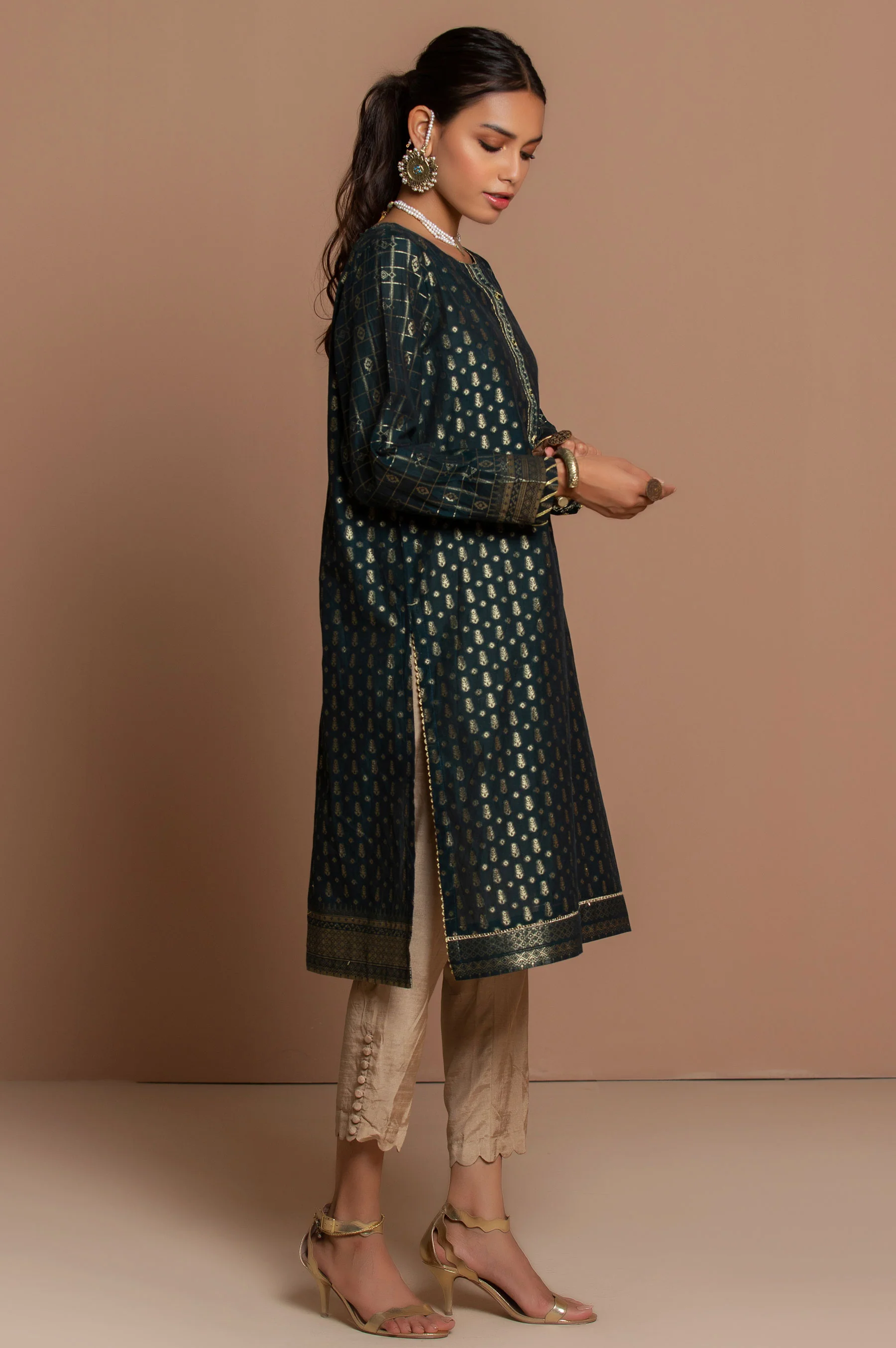 Stitched 1 Piece Yarn Dyed Jacquard Shirt - Image 5