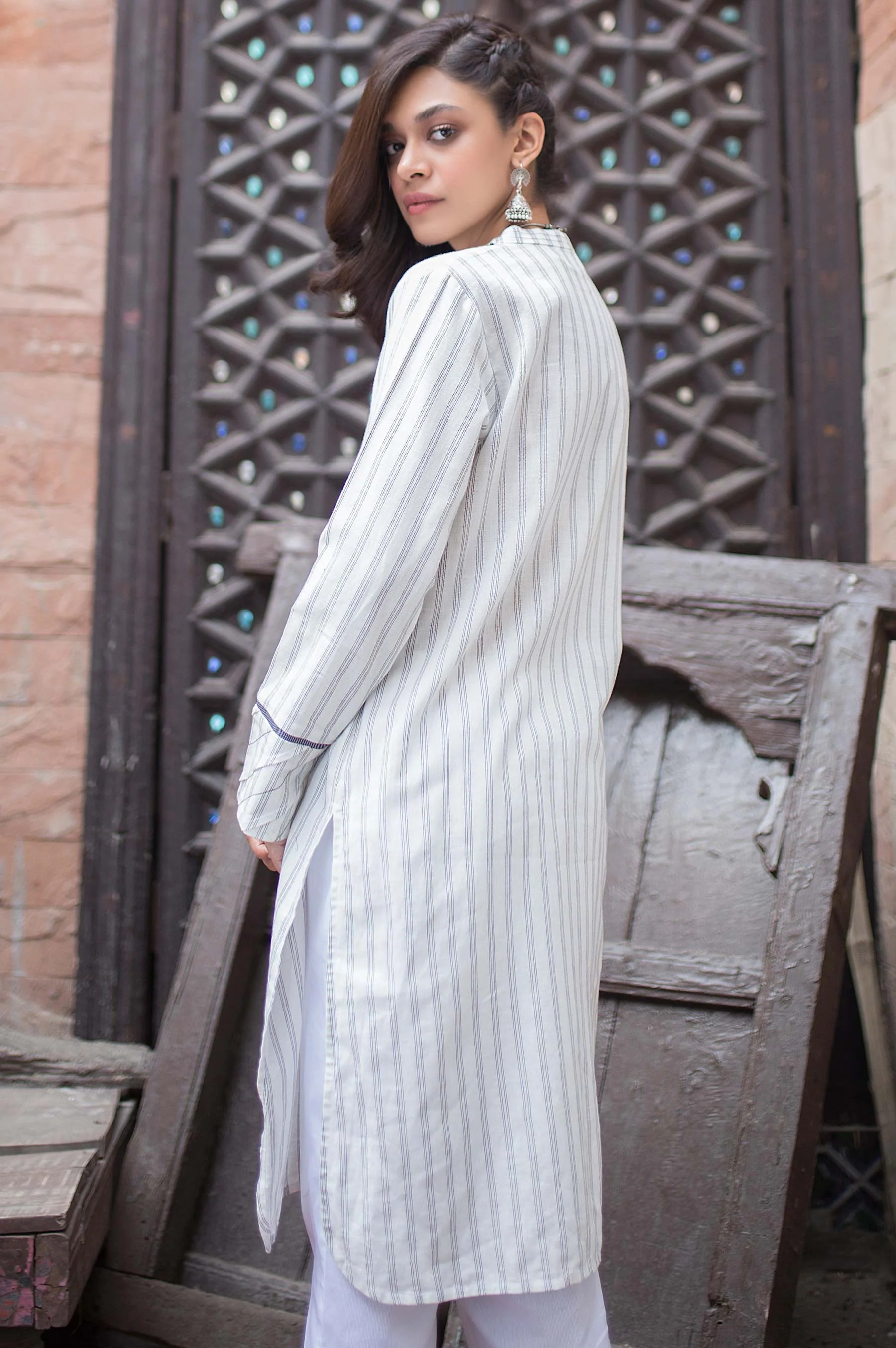 Stitched 1 Piece Yarn Dyed Shirt - Image 2