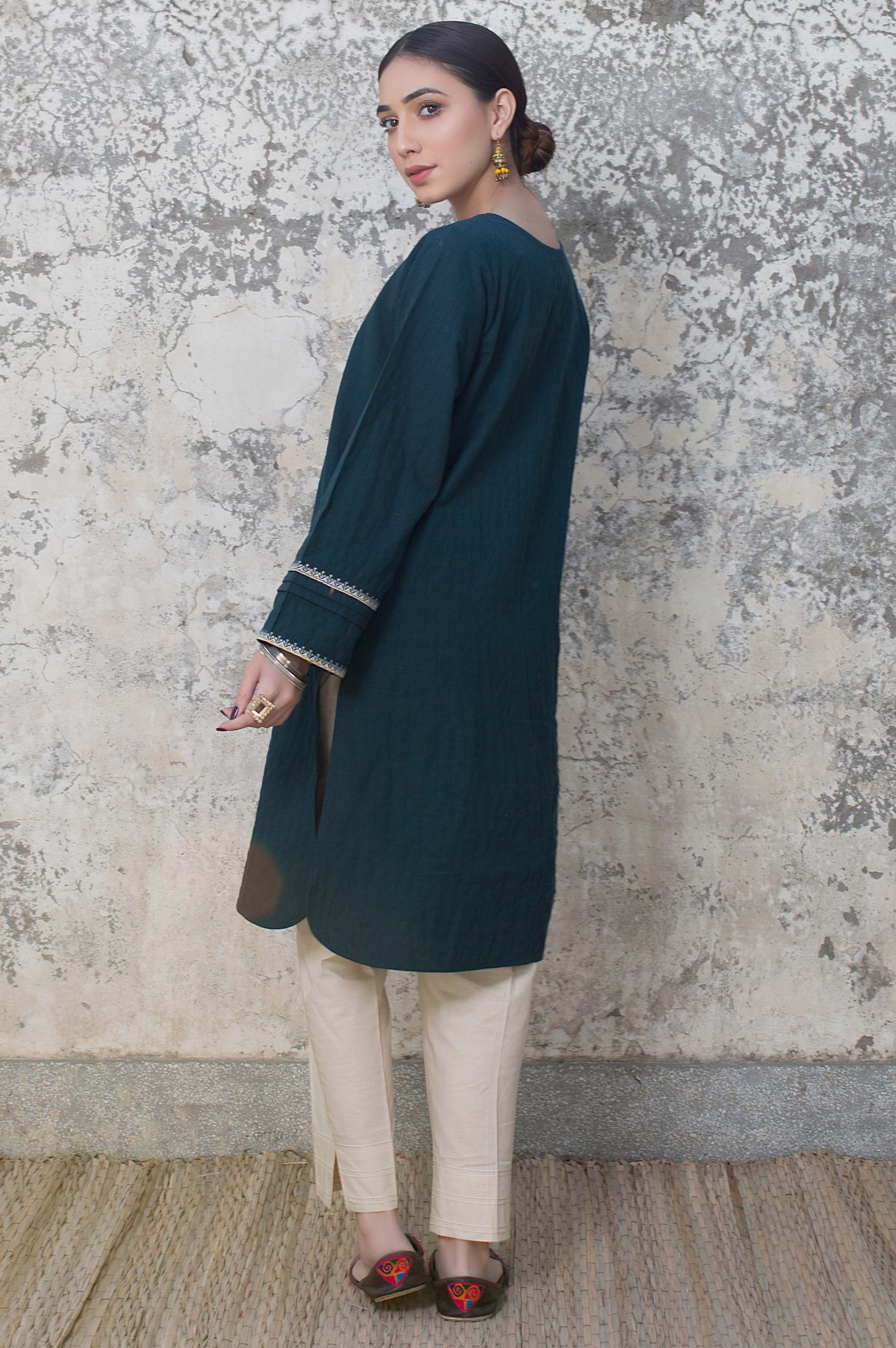 Stitched 1 Piece Yarn Dyed Shirt - Image 2