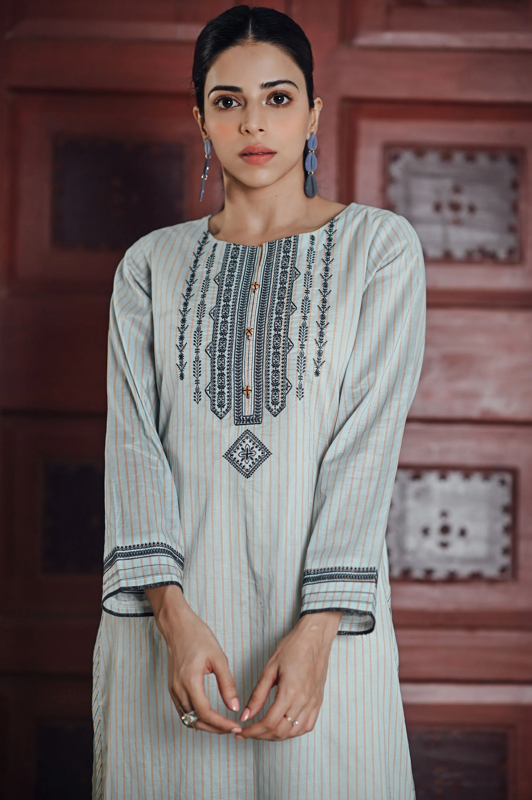 Stitched 1 Piece Yarn Dyed Stripes Shirt - Image 5