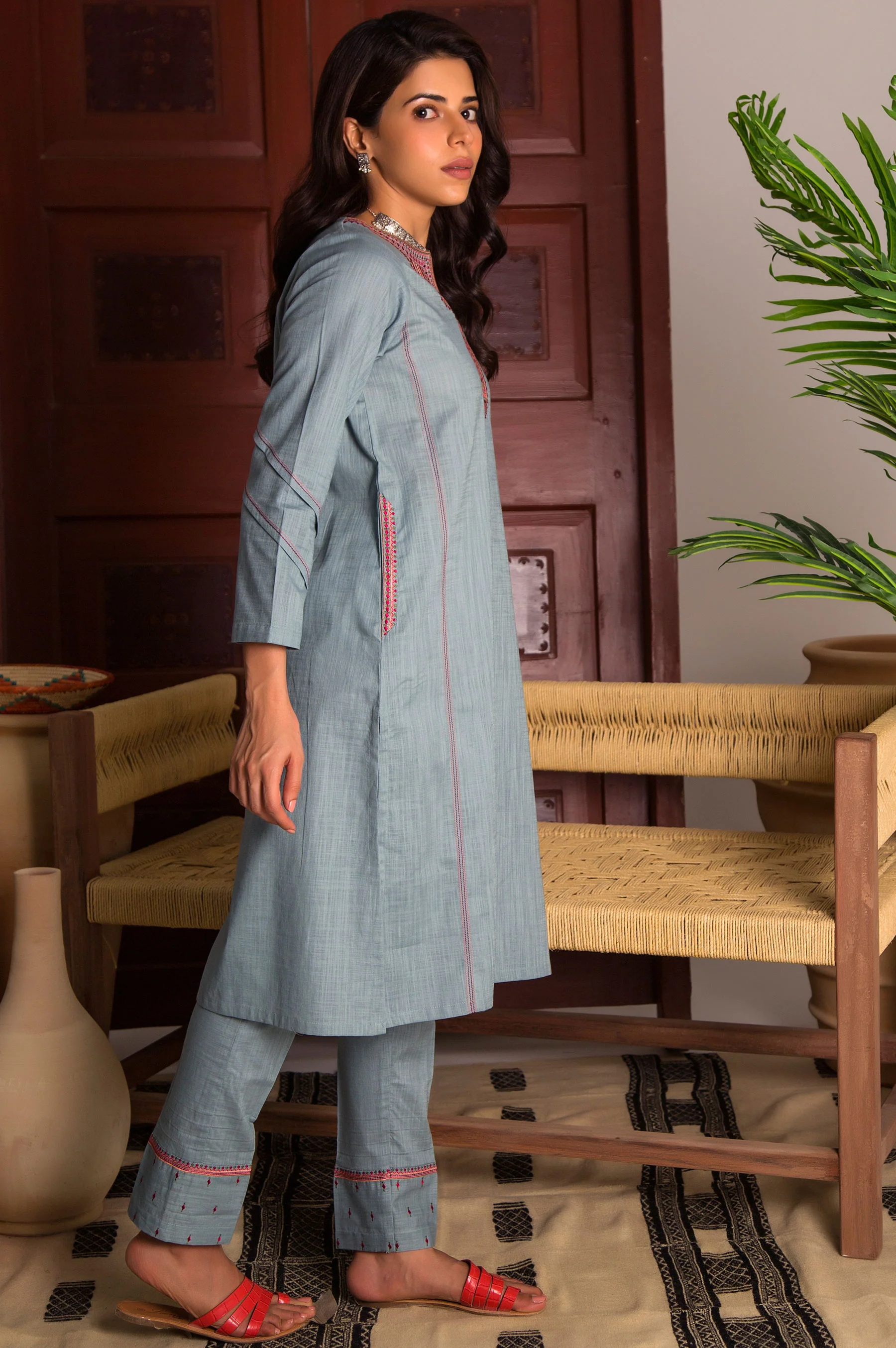 Stitched 2 Piece Embroidered Cotton Slub Suit - Image 4