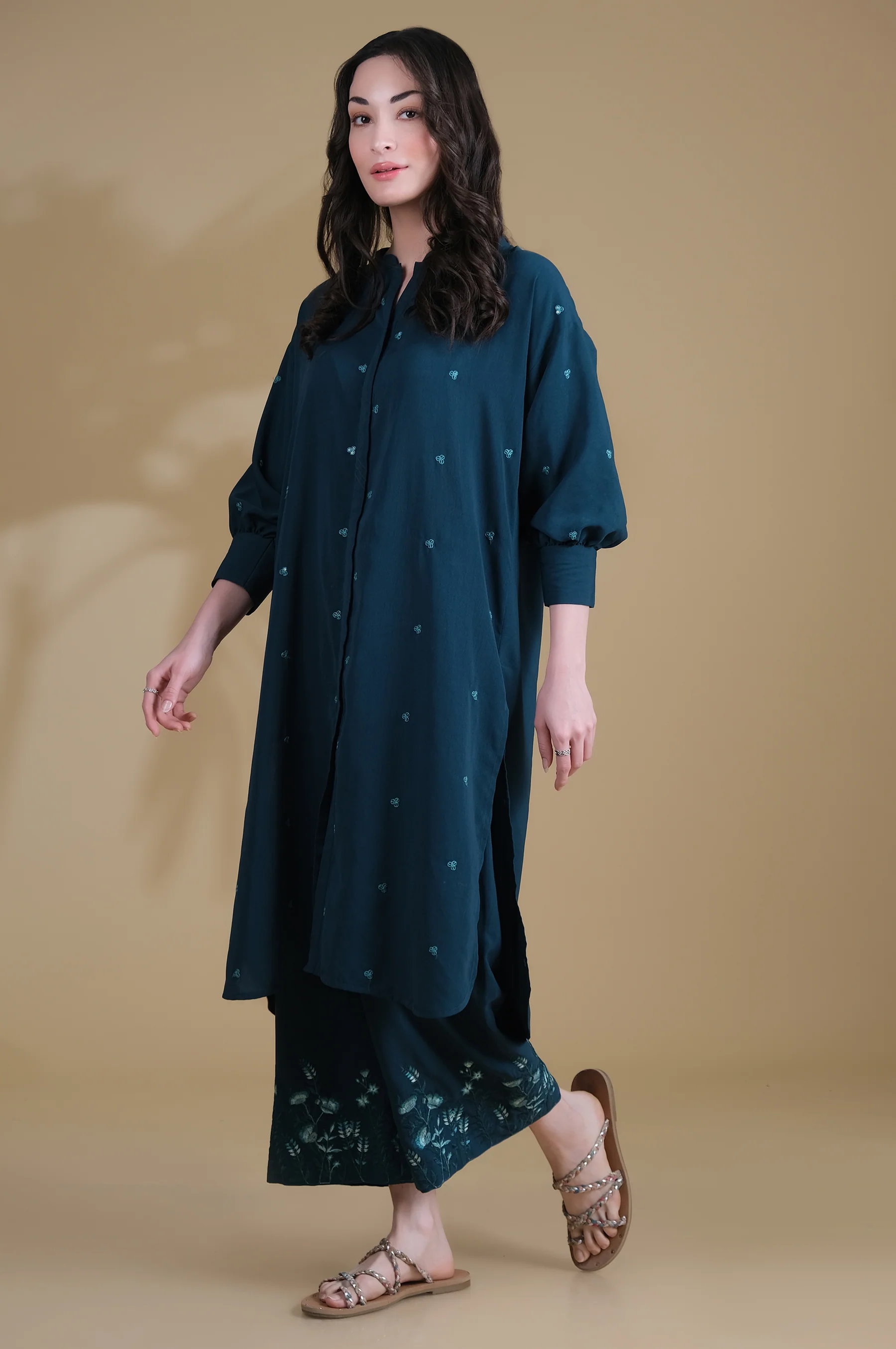 Stitched 2 Piece Crepe Suit - Image 2