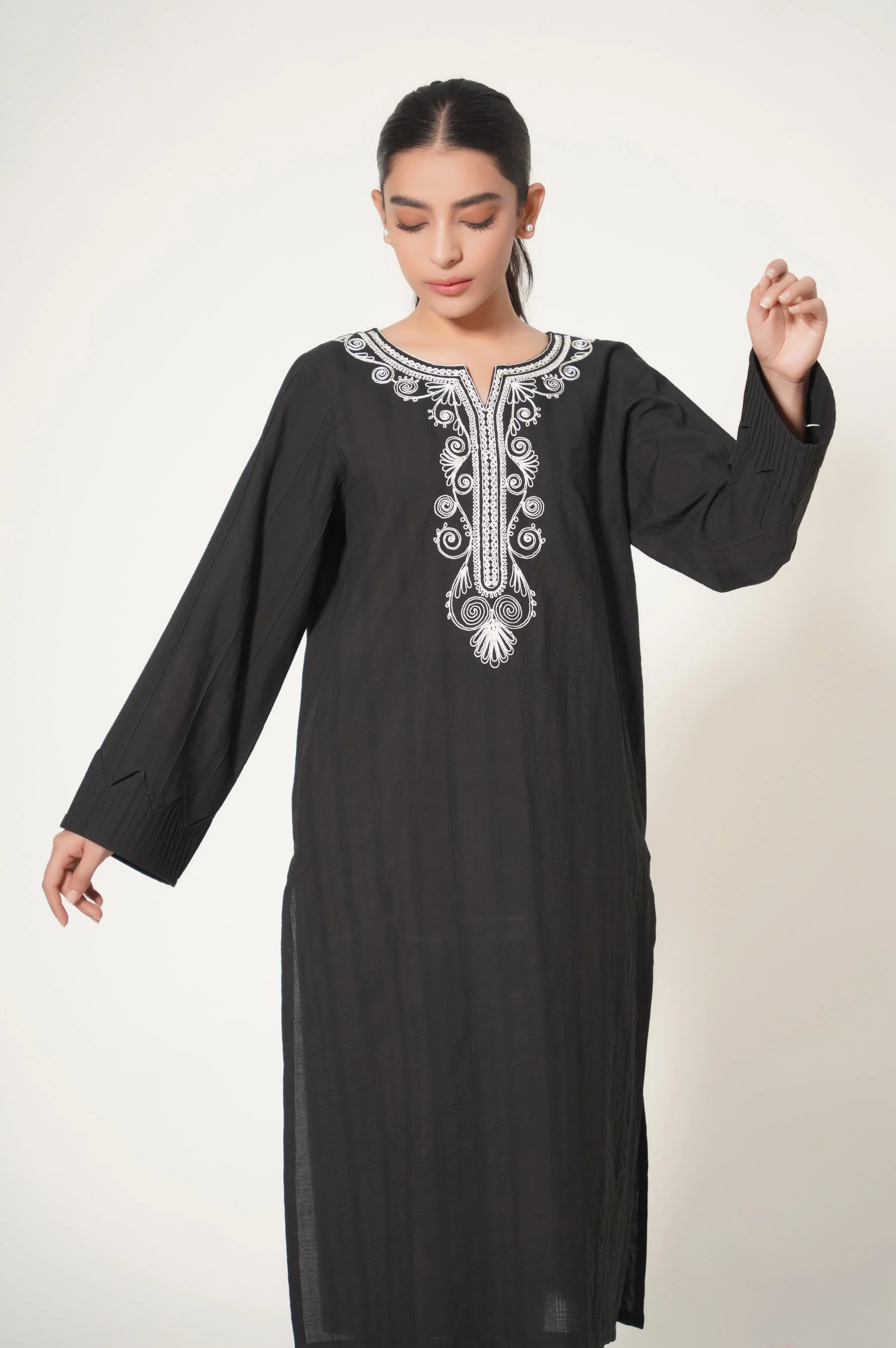 Stitched 2 Piece Doria Embroidered Suit - Image 5