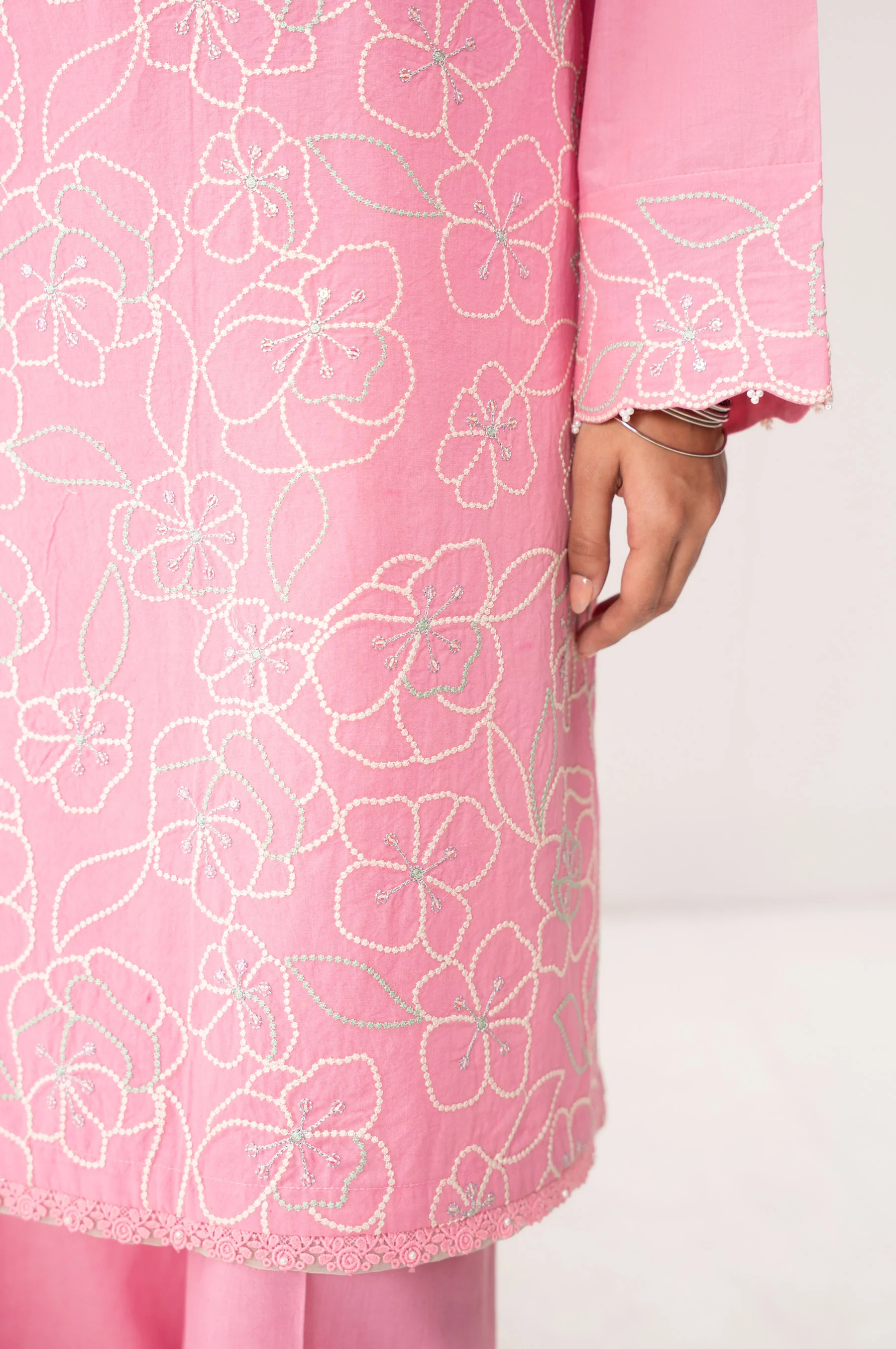 STITCHED EMBROIDERED CAMBRIC SHIRT BOTTOM - Image 3
