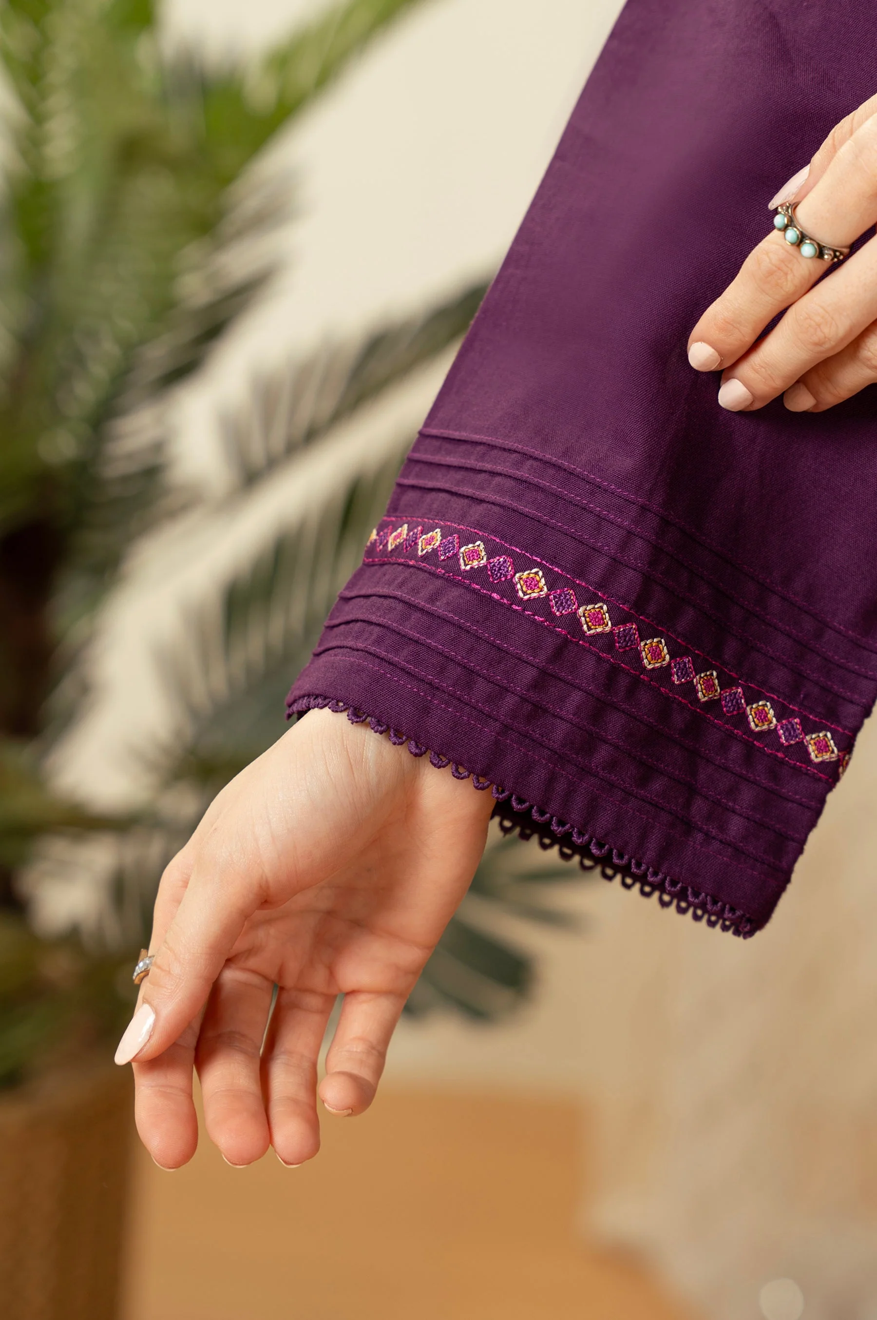 EMBROIDERED COTTON LINEN STITCHED SHIRT BOTTOM - Image 4