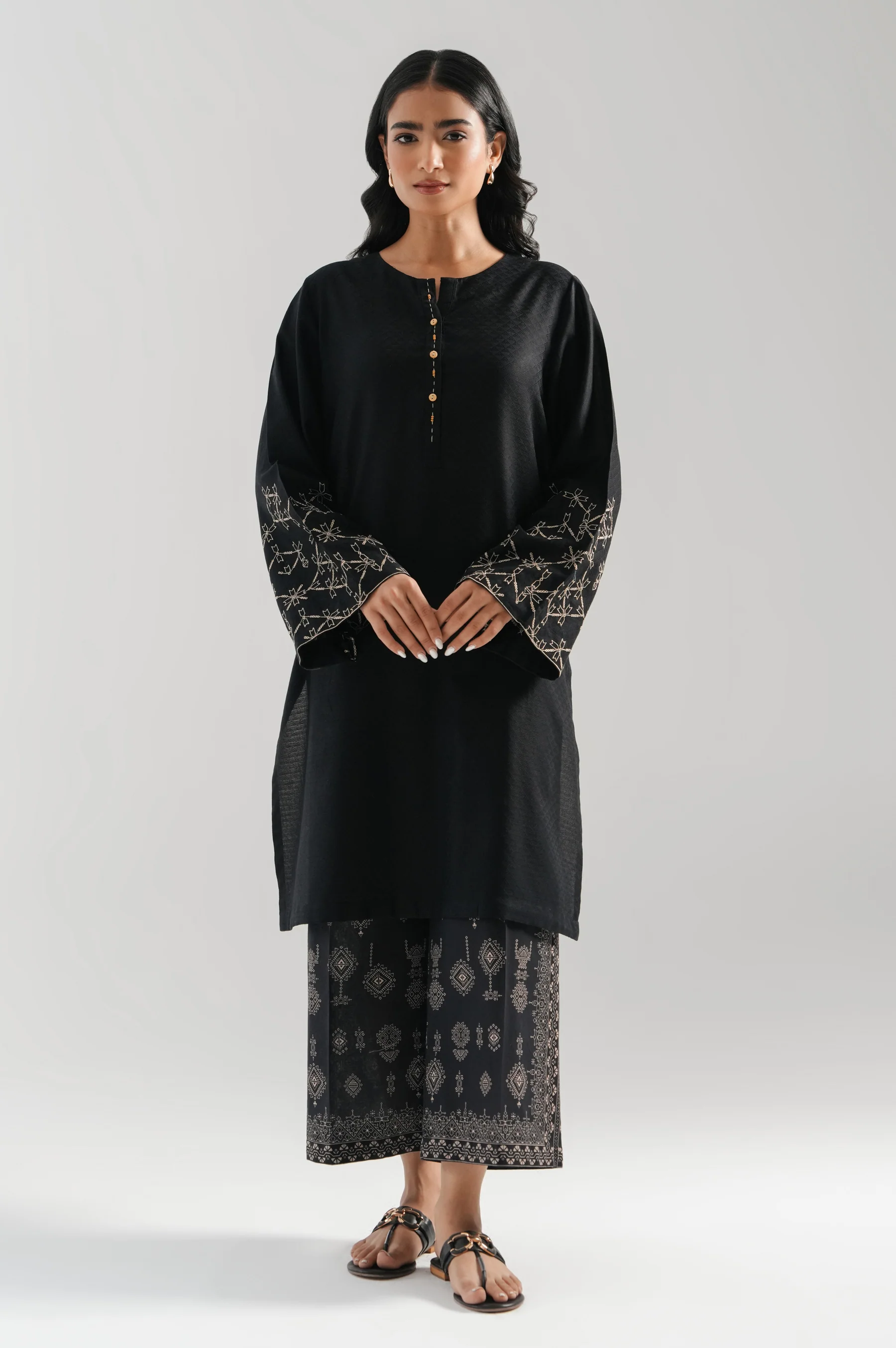 STITCHED EMBROIDERED DOBBY SHIRT BOTTOM