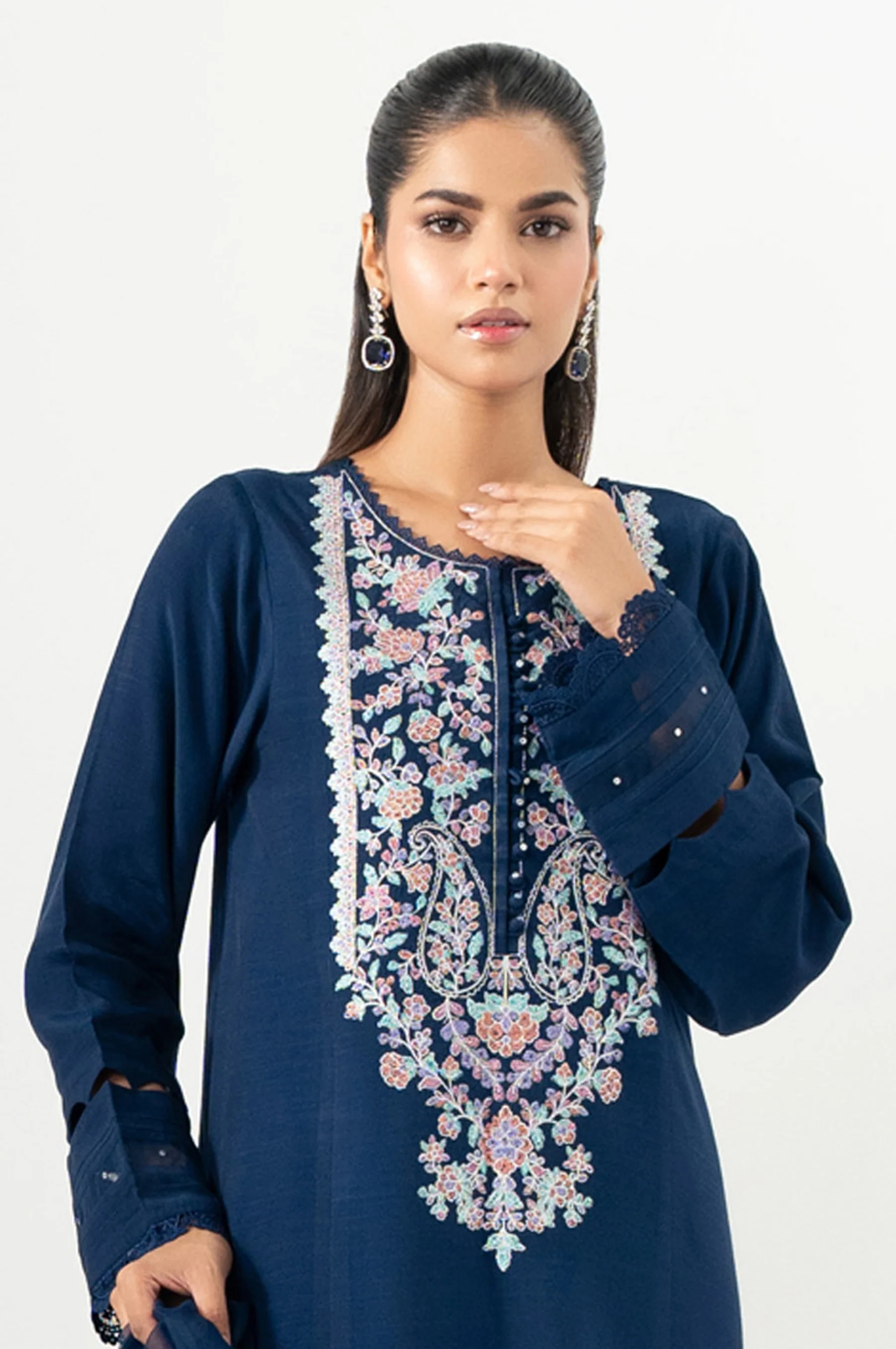 EMBROIDERED SUIT