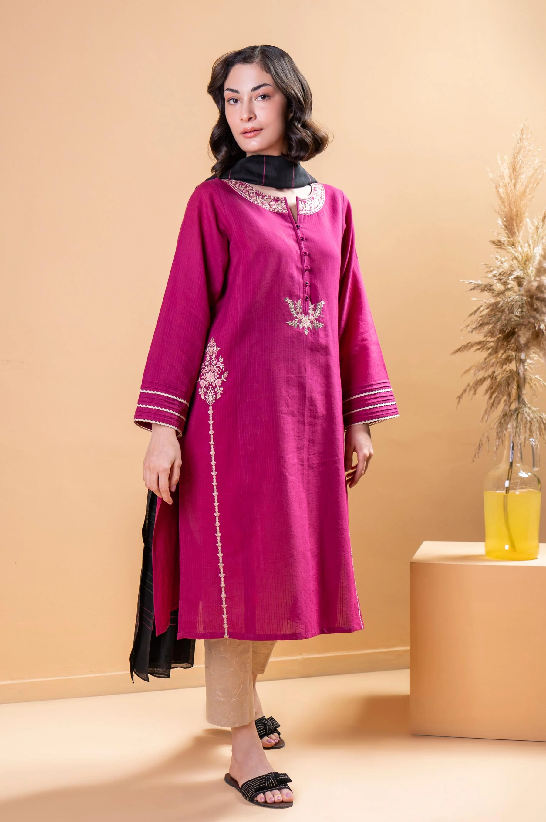 Stitched 2 Piece Embroidered Doria Lawn Shirt With Dupatta - Image 2