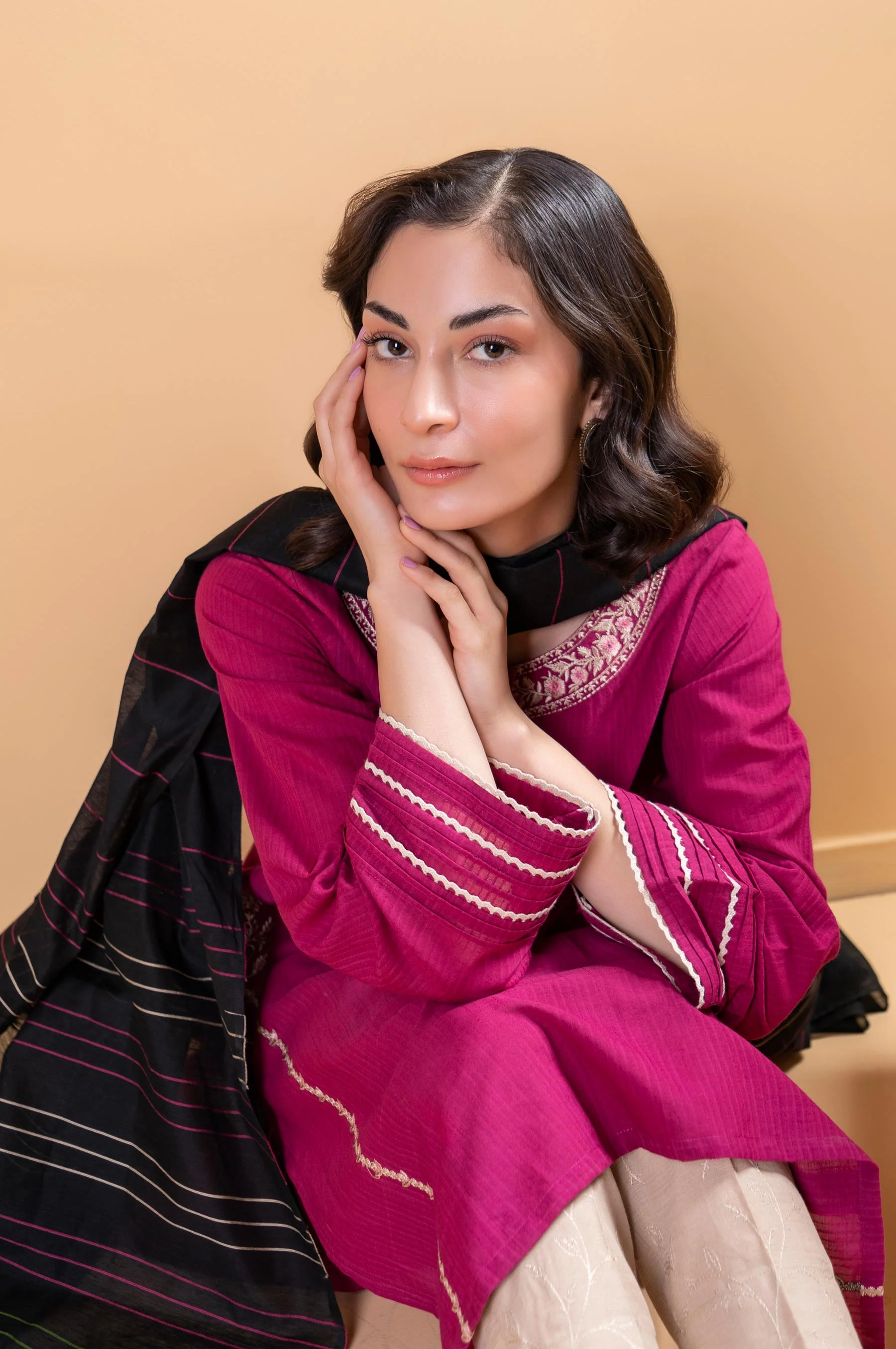 Stitched 2 Piece Embroidered Doria Lawn Shirt With Dupatta - Image 5